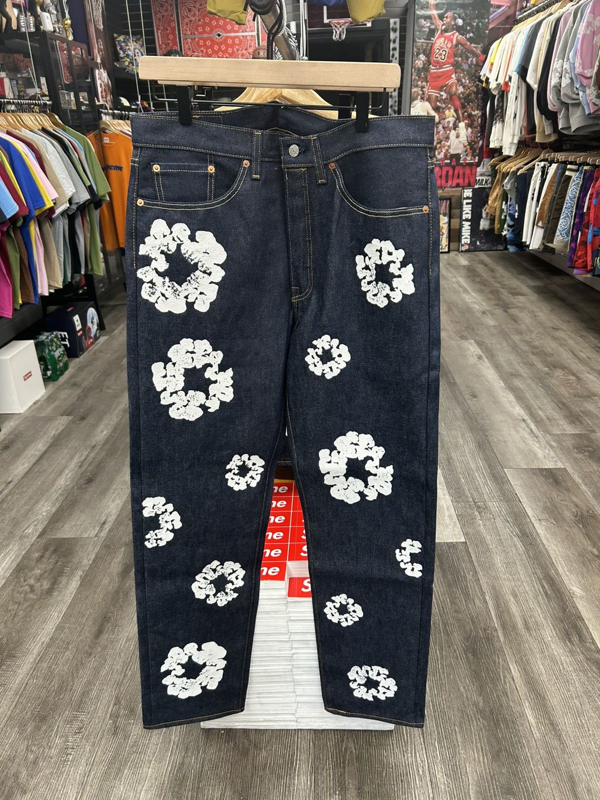 DENIM TEARS × Levi's Denim Tears x Levi's Cotton Wreath Size US 33 - 1 Thumbnail