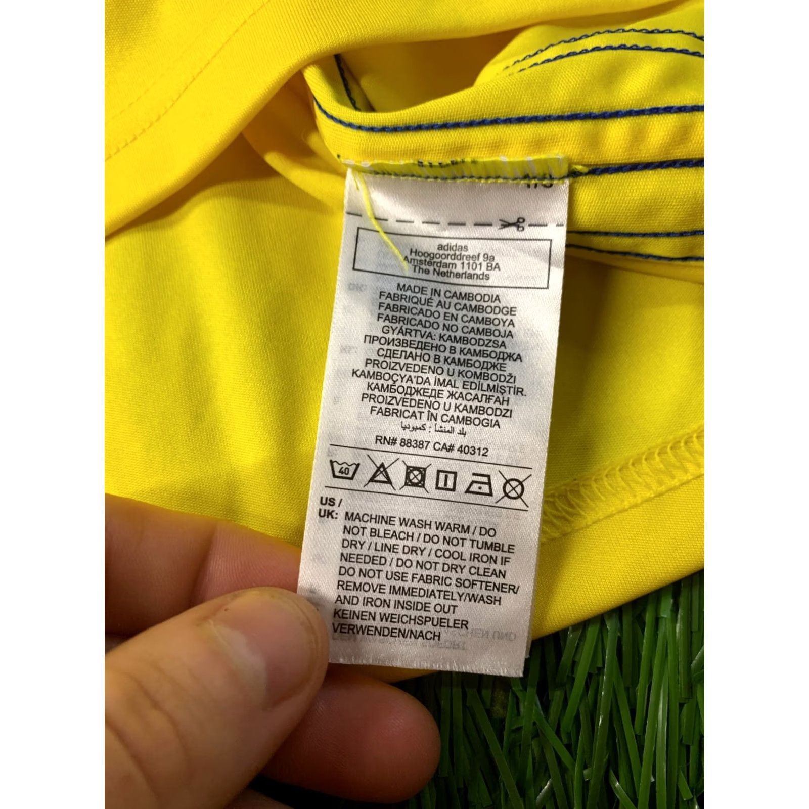 Adidas ADIDAS PERFORMANCE TABELA ORIGINAL 2024 FOOTBALL SHIRT JERSEY L Mens Yellow and Blue Football Shirt 2024 Adidas Tabela Size US L / EU 52-54 / 3 - 7 Thumbnail