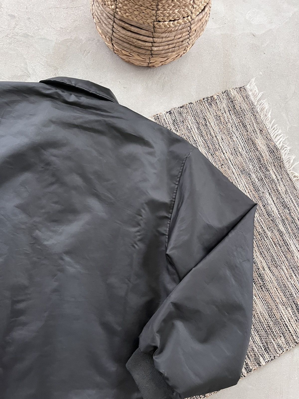 Caterpillar Vintage Caterpillar Black Nylon Y2K Coach Workwear Jacket Size US L / EU 52-54 / 3 - 16 Thumbnail