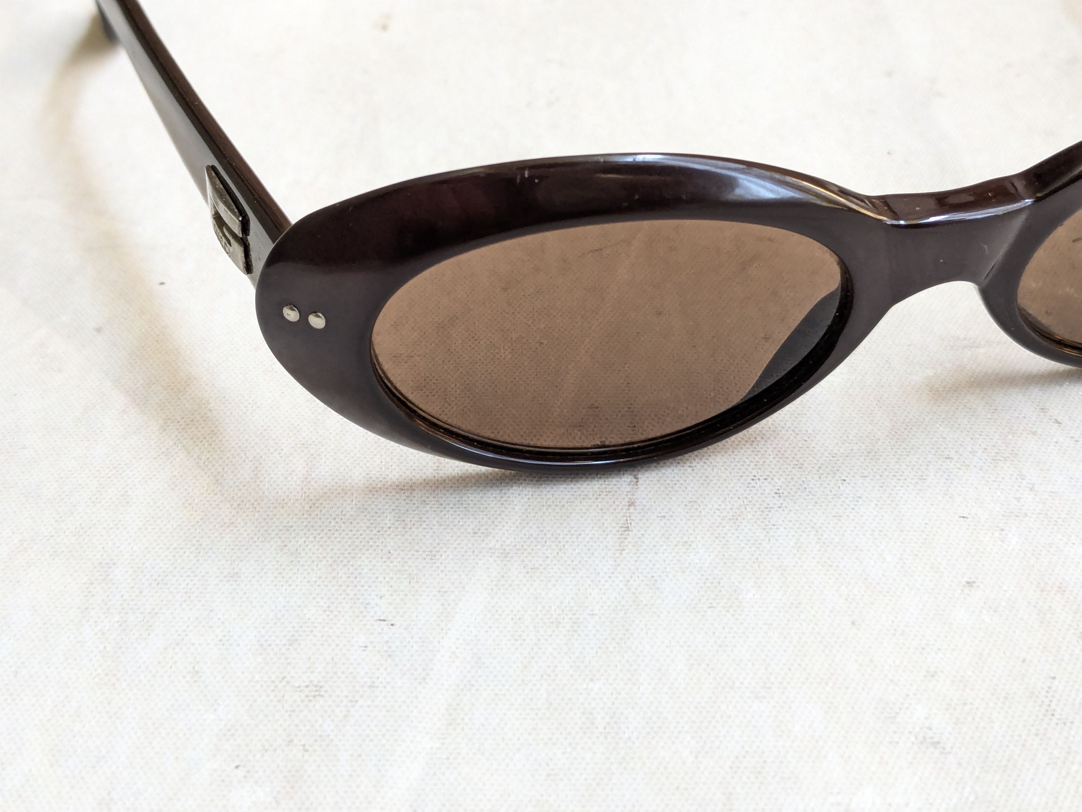 Gucci × Vintage Gucci Sunglasses GG2413/N/S Brown Y2K Oval Size ONE SIZE - 10 Thumbnail