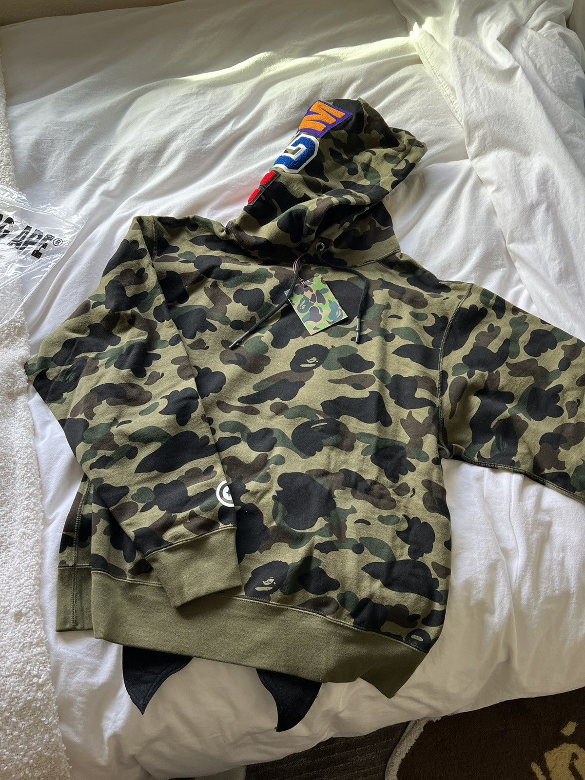 image of Bape 1St Camo Shark Relaxed Pullover Hoodie in Green, Men's (Size Large)