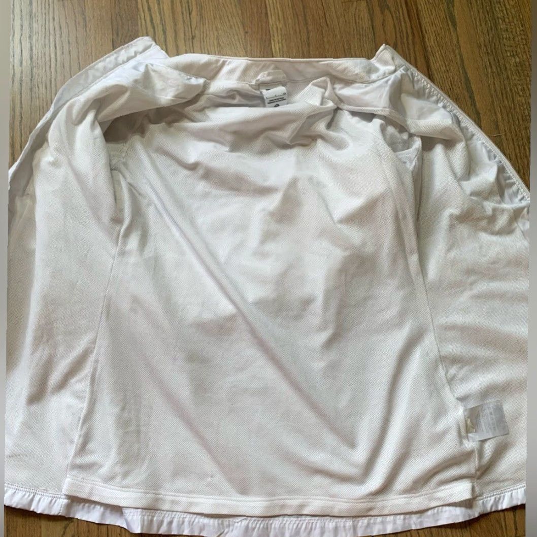 Nike Nike lightweight windbreaker jacket Nike white windbreaker jacket Women S White Nylon Basic Jacket Running Lightweight Windbreaker S Womens Size S / US 4 / IT 40 - 7 Thumbnail