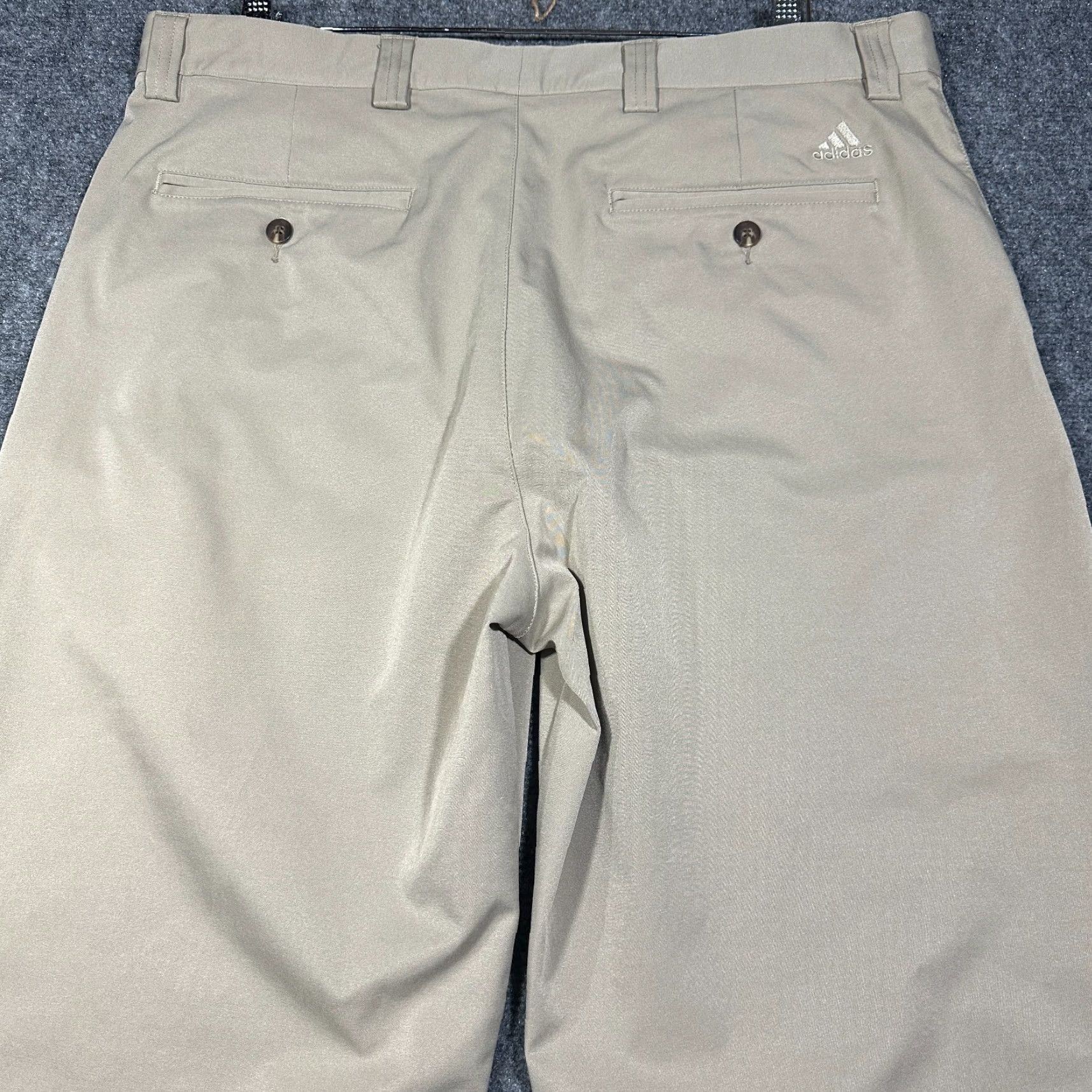 Adidas Adidas Climalite Pants Mens 36 Khakis Straight Leg Flat Front Pockets Zip Front / Inseam 33 Beige Brown Crew? Size US 36 / EU 52 - 6 Thumbnail