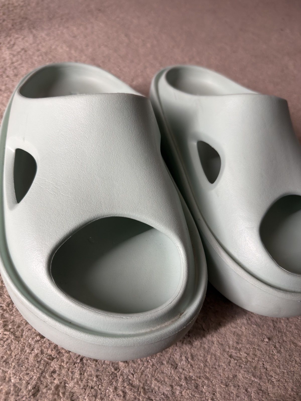 Axel Arigato Axel Arigato Magma sandals size 11.5 Dusty Mint Size US 11.5 / EU 44-45 - 2 Thumbnail