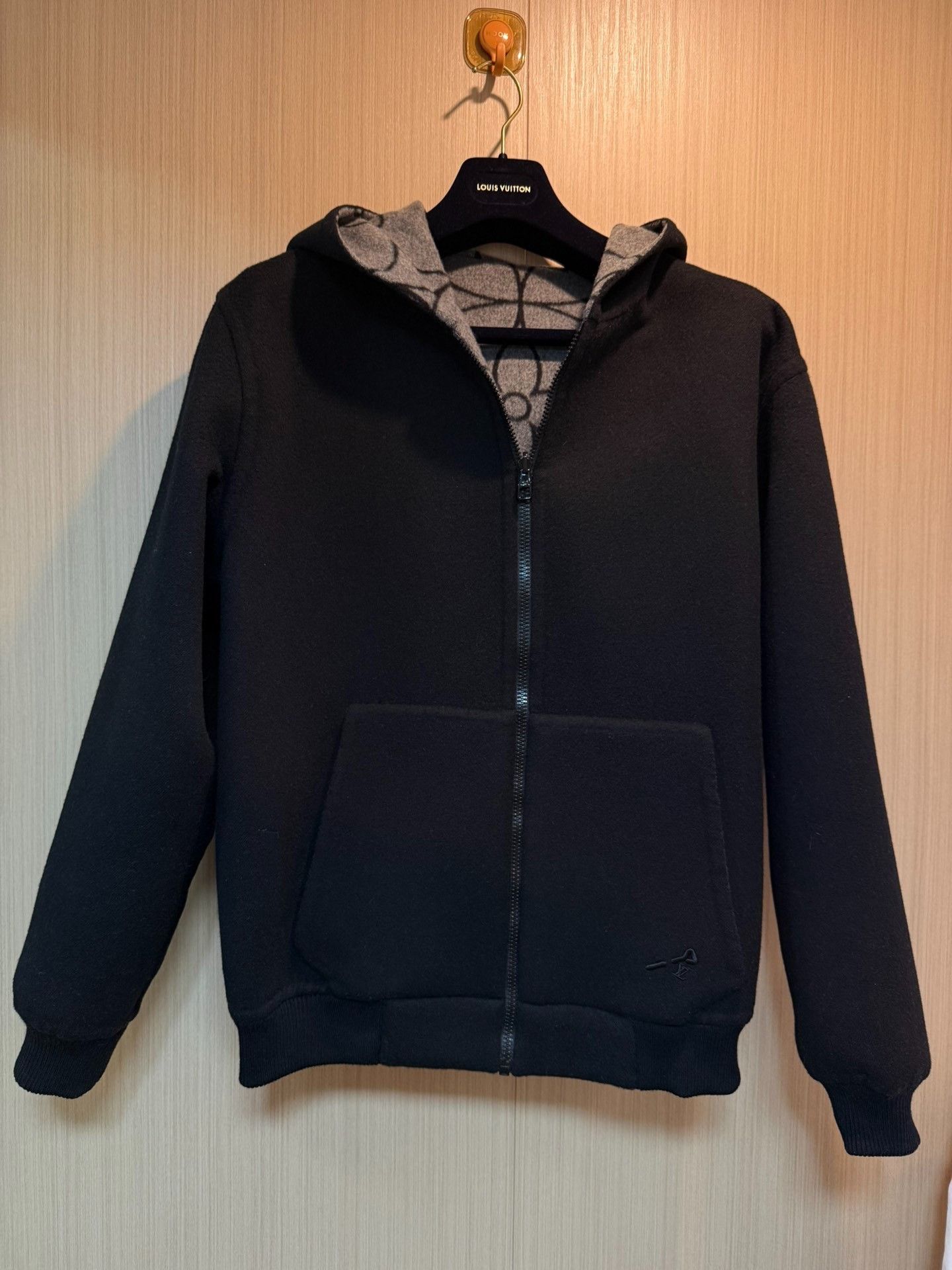 Louis Vuitton Louis Vuitton Reversible Monogram Cashmere Hoodie 50 Size US M / EU 48-50 / 2 - 1 Thumbnail
