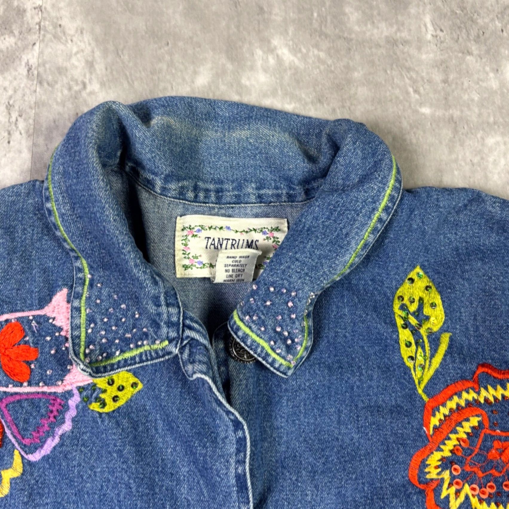 Denime VINTAGE Tantrums Denim Jacket Womens M Blue Floral Embroidered Button Front Cotton Size M / US 6-8 / IT 42-44 - 7 Thumbnail