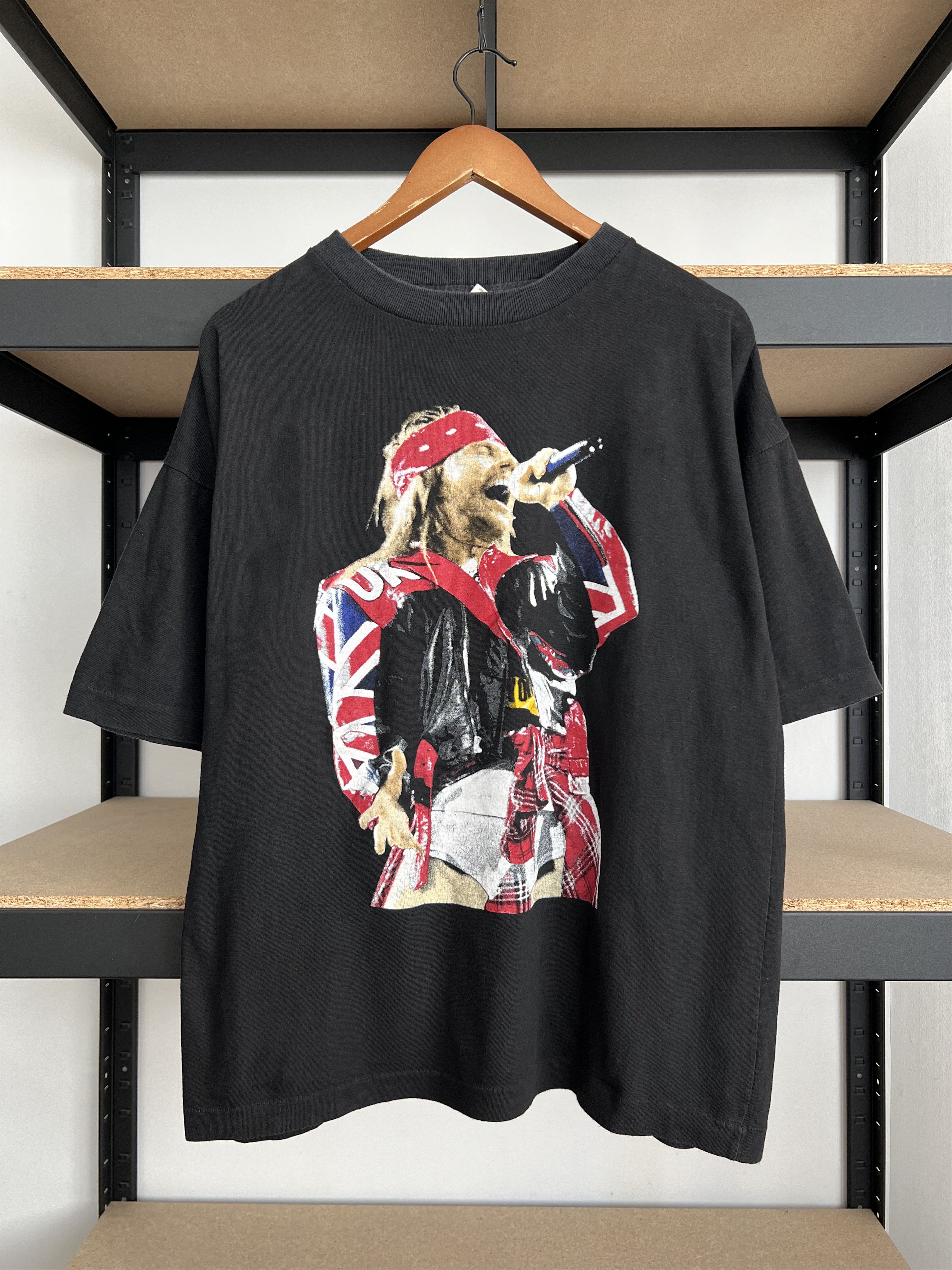 Band Tees Vintage 90s Guns N Roses Axl Rose Black T-shirt Size US XL / EU 56 / 4 - 1 Thumbnail