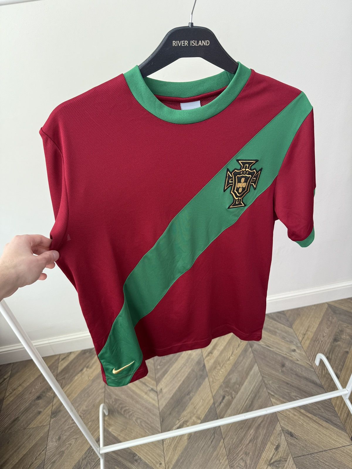 Nike Vintage Nike Portugal Cristiano Ronaldo Soccer Jersey Size US M / EU 48-50 / 2 - 7 Thumbnail