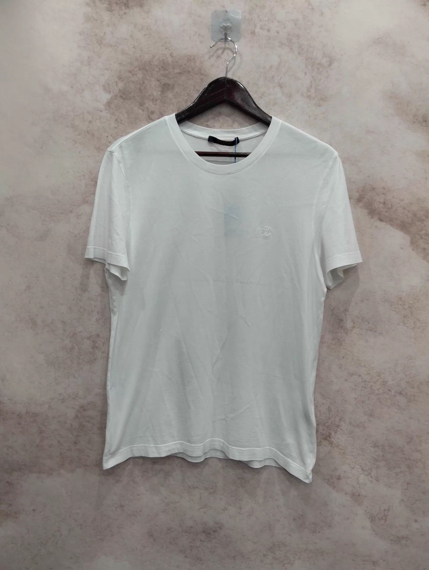 Louis Vuitton LV White Chest Logo Short Sleeve Tee M 95new Size US M / EU 48-50 / 2 - 1 Thumbnail