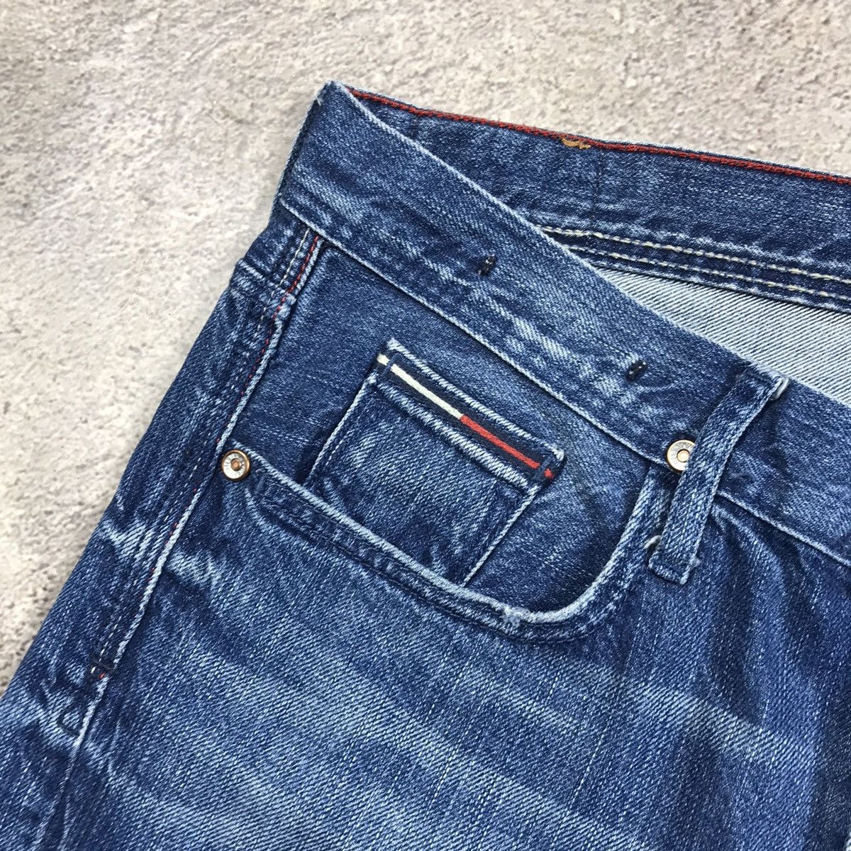 Vintage vintage tommy hilfiger denim jeans distressed flared 90s Size US 26 / EU 42 - 4 Thumbnail