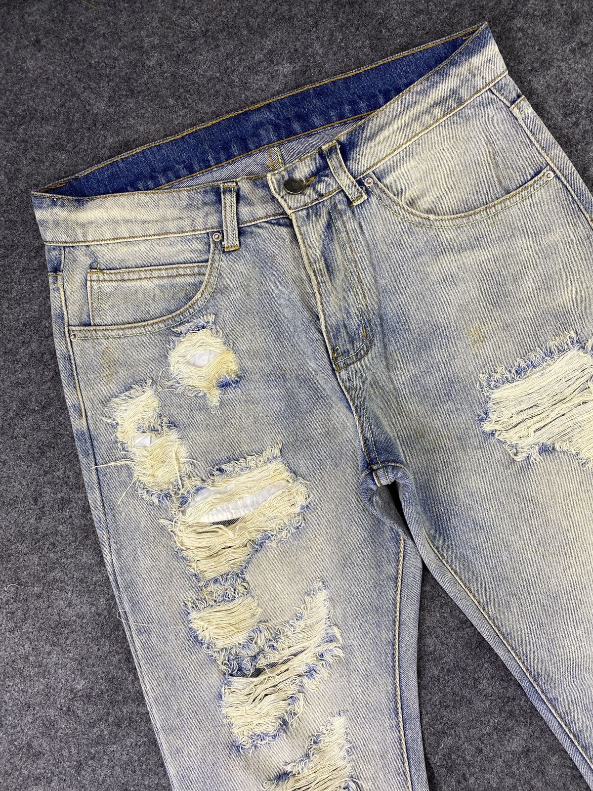 Japanese Brand Distressed Faded Blue Jeans - J1075