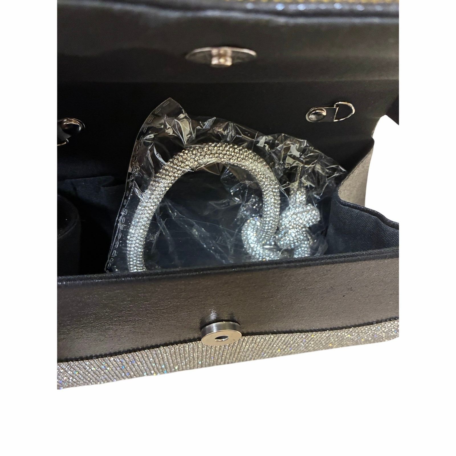The Unbranded Brand Women’s purse with silver rhinestones all over it 8” X 6” Size ONE SIZE - 5 Thumbnail