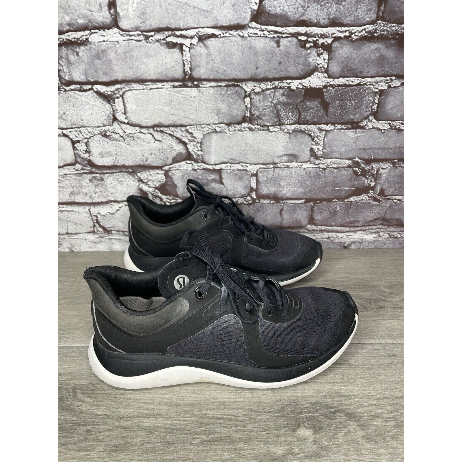 Lululemon Lululemon Black White Chargefeel Workout Low Athletic Sneake Size US 9.5 / IT 39.5 - 12 Thumbnail