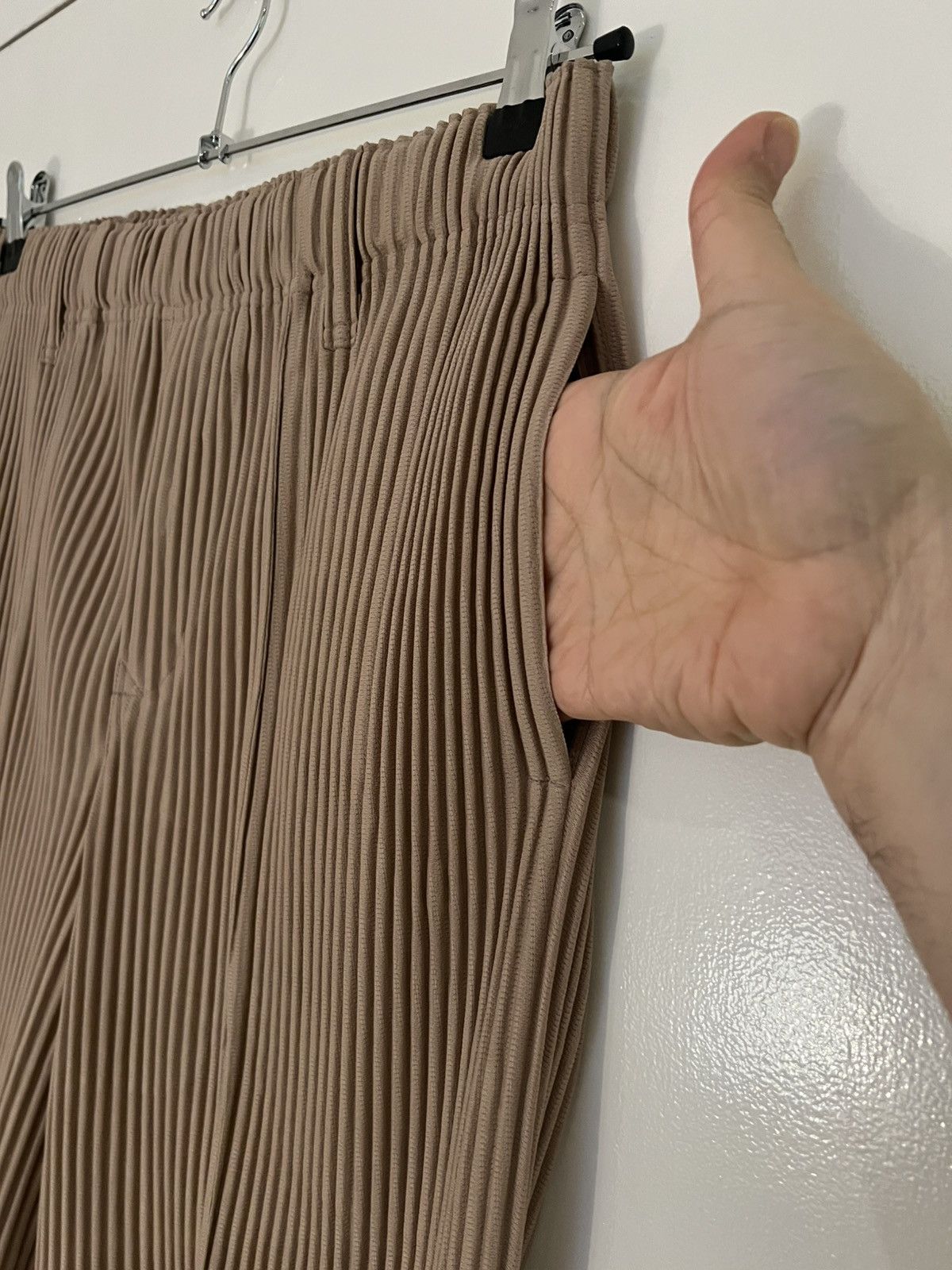 Pleats Please Issey Miyake HOMME PLISSÉ ISSEY MIYAKE Trousers Beige Size 2 Medium Size US 31 - 4 Thumbnail