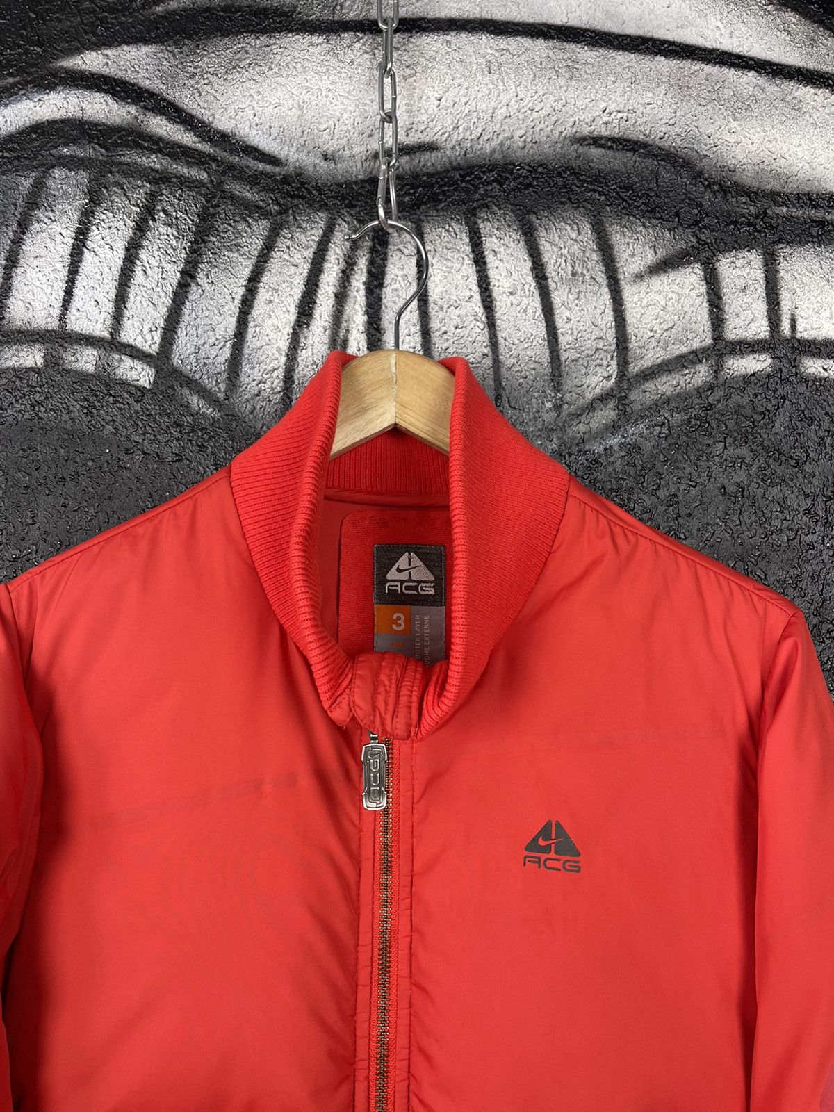 Nike ACG Nike ACG Y2K Vintage Red Puffer Down Jacket Women’s Size M Size M / US 6-8 / IT 42-44 - 4 Thumbnail