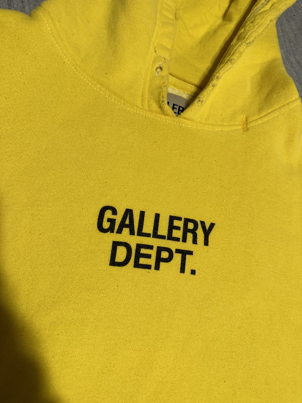 Gallery Dept. Gallery Dept. Centered Logo Hoodie Yellow size XXL Size US L / EU 52-54 / 3 - 2 Thumbnail