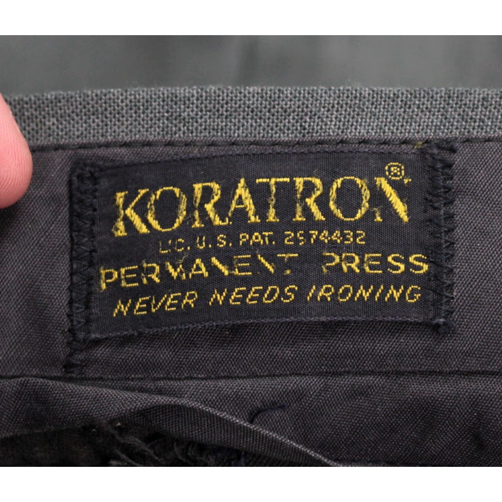 Vintage VINTAGE Men's VTG 1960s Grey Wool Blend Drop Loop Pants Sz 36 60s - 1960s Pants, Wool Blend, Grey, 36x29, Regular, Mens Size US 36 / EU 52 - 4 Thumbnail