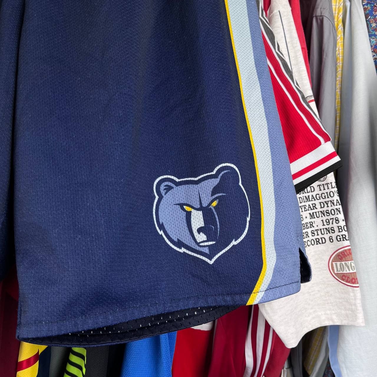 Champion × NBA × Vintage 90s Champion NBA Memphis Grizzlies Basketball Shorts Size US 36 / EU 52 - 2 Thumbnail