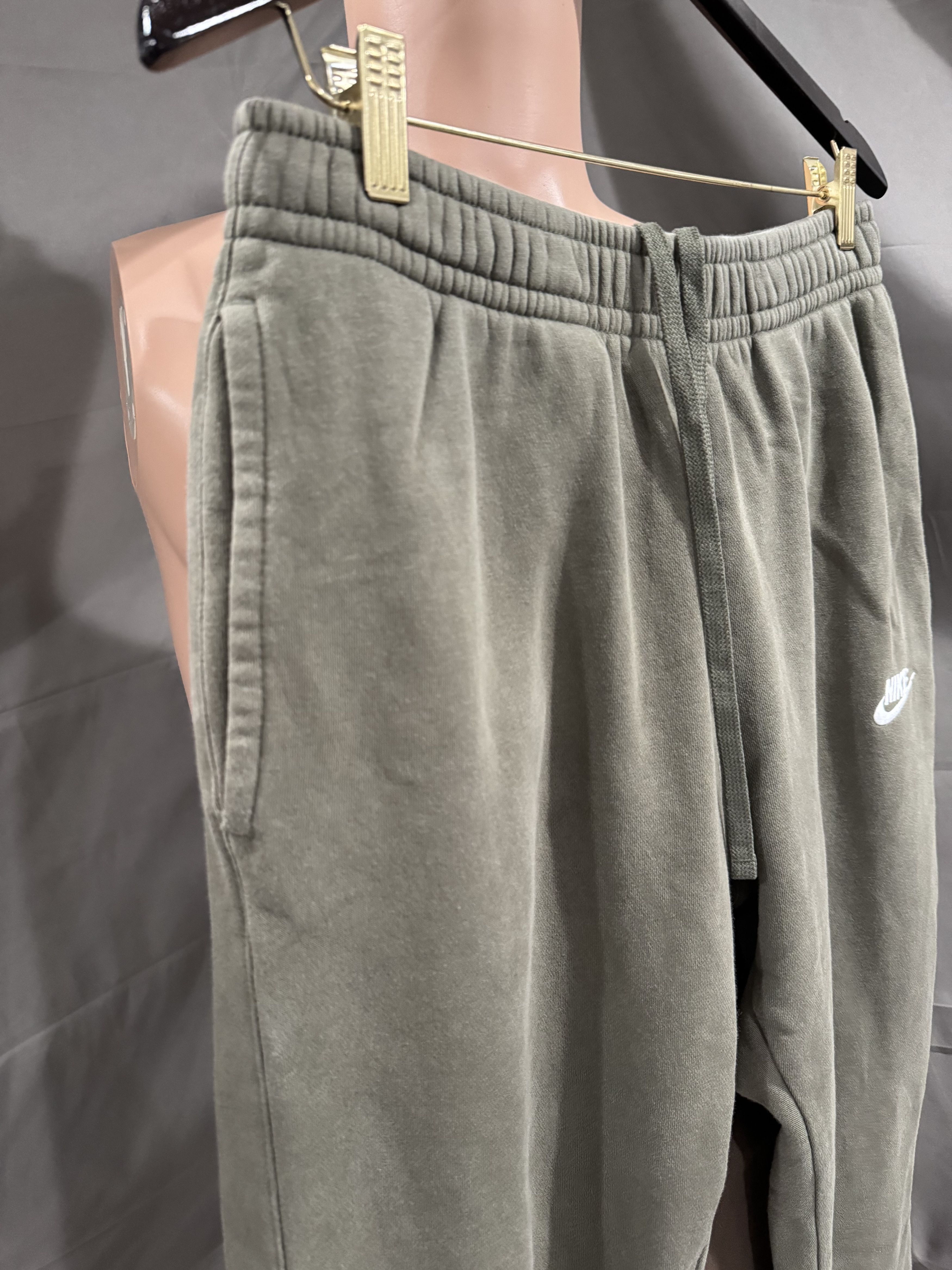 Nike Nike Fleece Jogger Sweatpant Olive Green Size Medium Size US 32 / EU 48 - 4 Thumbnail