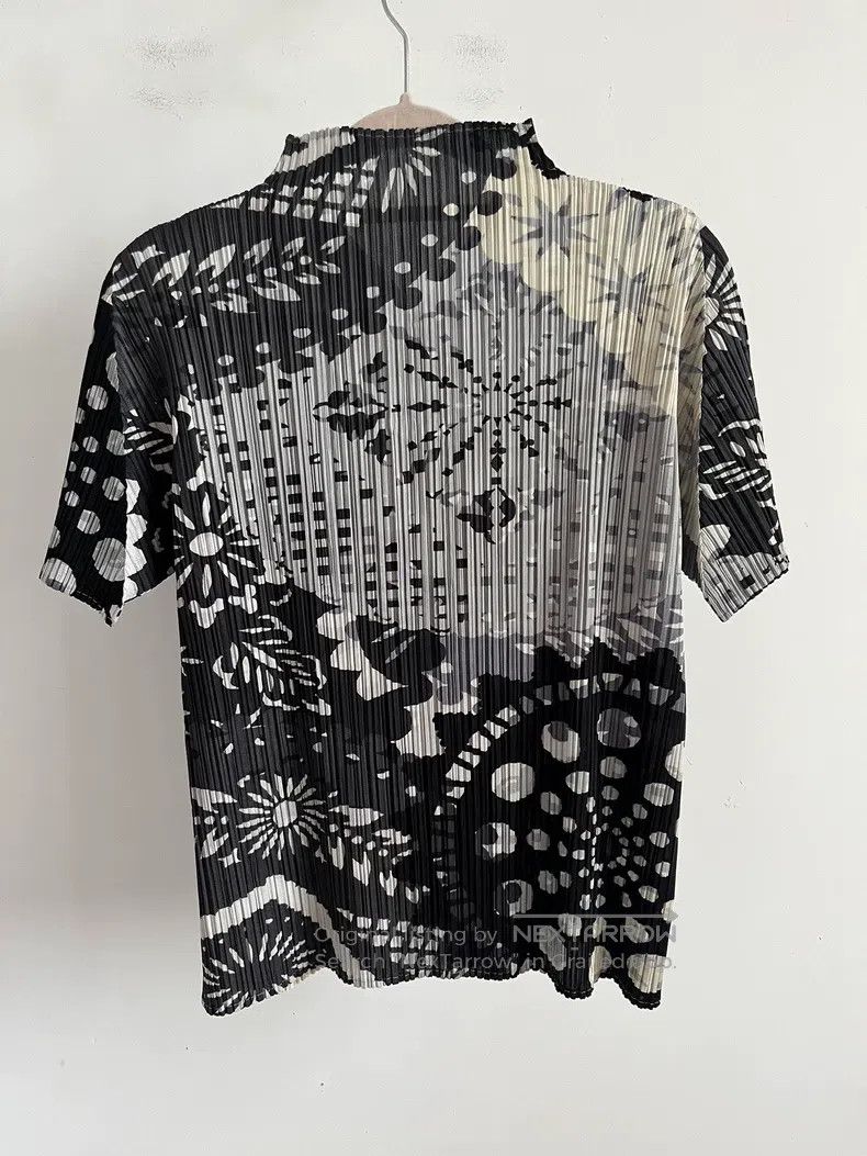 Issey Miyake Issey Miyake Black Short Sleeve Size L / US 10 / IT 46 - 2 Thumbnail