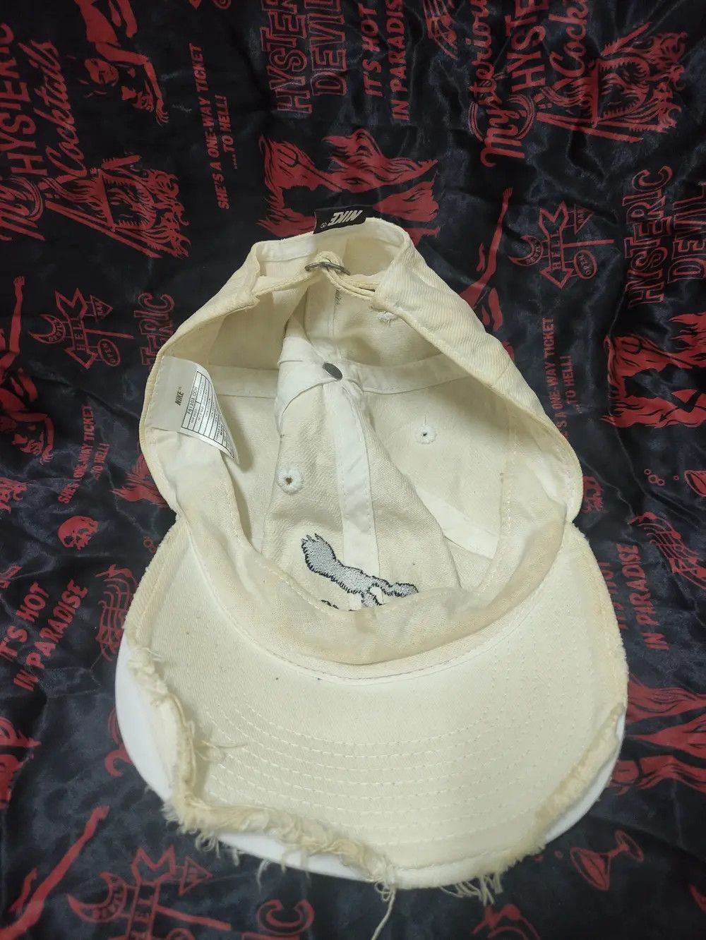Nike ANDRE AGASSI VINTAGE CAP "DISTRESSED" TRUE VINTAGE Size ONE SIZE - 9 Thumbnail