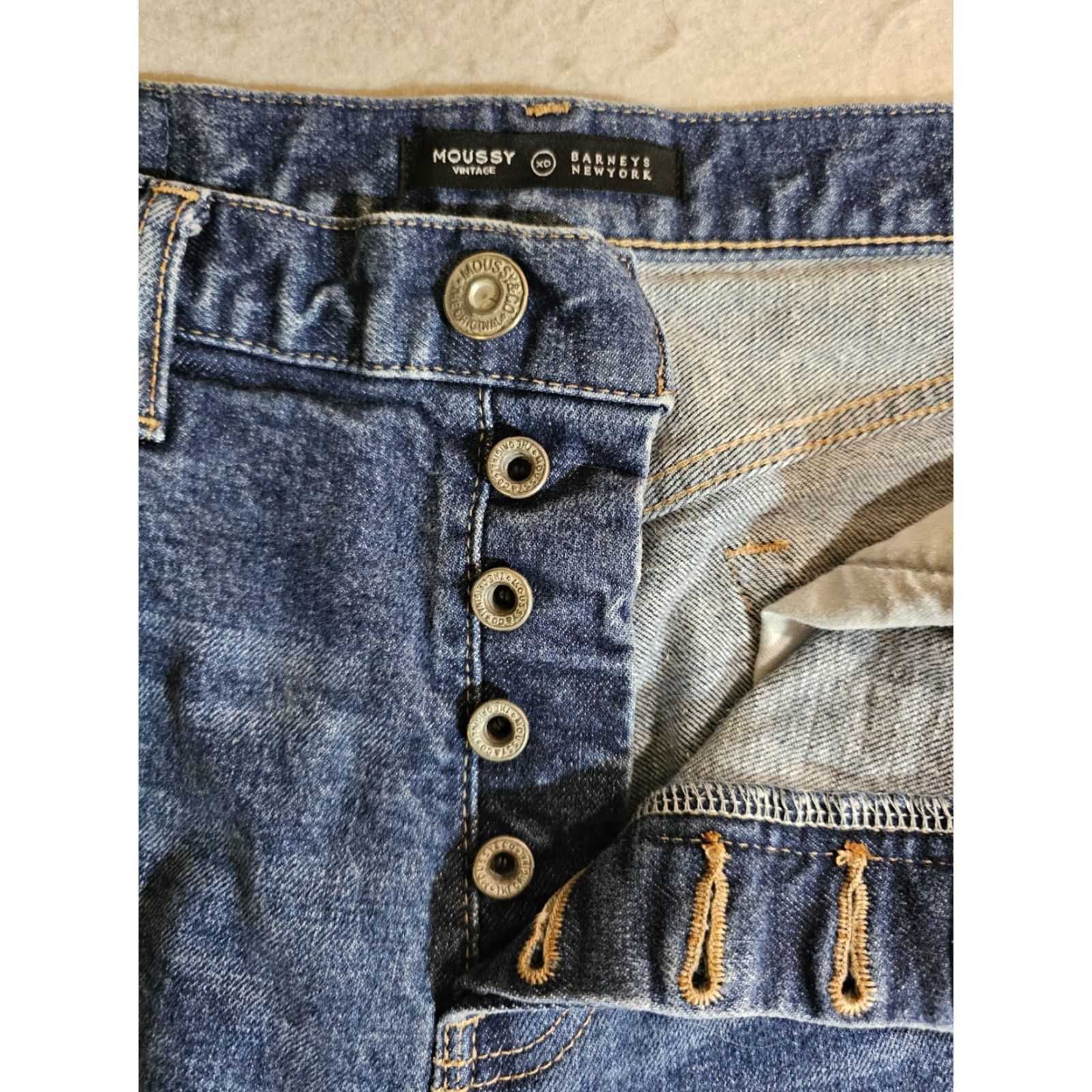 MOUSSY MOUSSY Jeans Distressed Straight Leg Button Fly Womens Sz 27 Japan Denim Blue 28 Inseam Regular Rise Low Vintage No Superman? Size 27" / US 4 / IT 40 - 5 Thumbnail