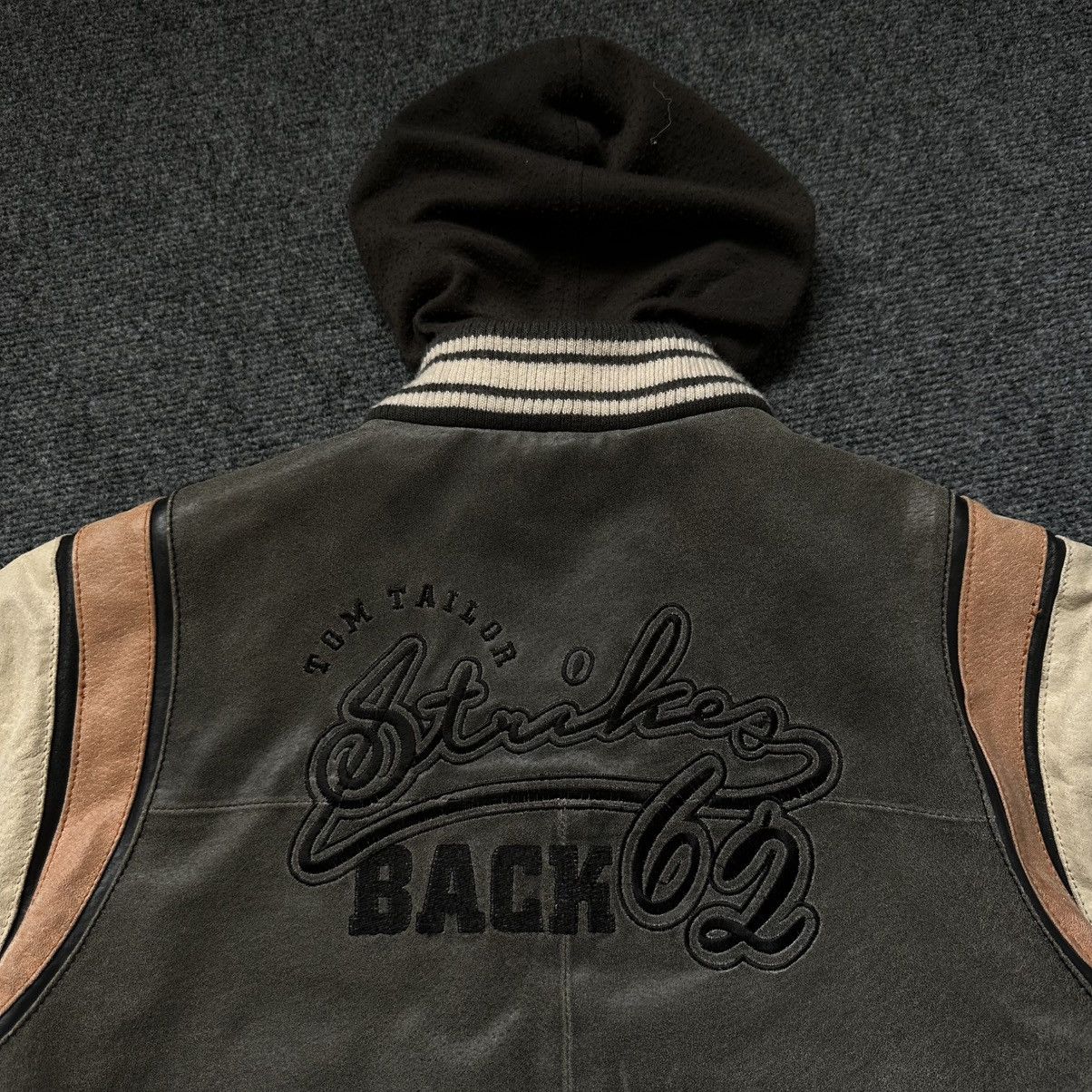20471120 VTG Mans Leather Jacket With Hood Tom Tailor Size XL Hype Size US XL / EU 56 / 4 - 15 Thumbnail