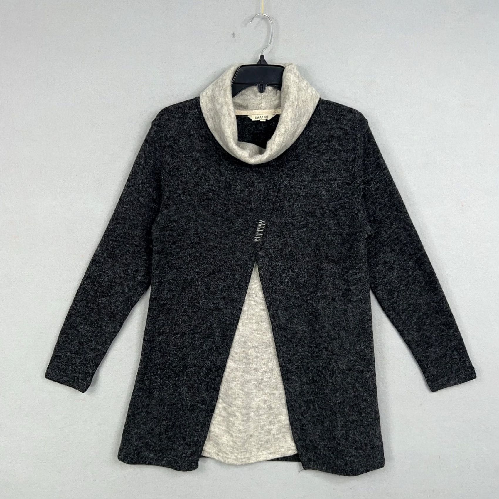 Yeti Yak & Yeti Sweater Womens Medium Gray Cowl Neck Front Slit Minimal Eclectic Pullover Knit Bohemian 70% Acrylic 30% Polyester Casual Womens Size M / US 6-8 / IT 42-44 - 2 Thumbnail