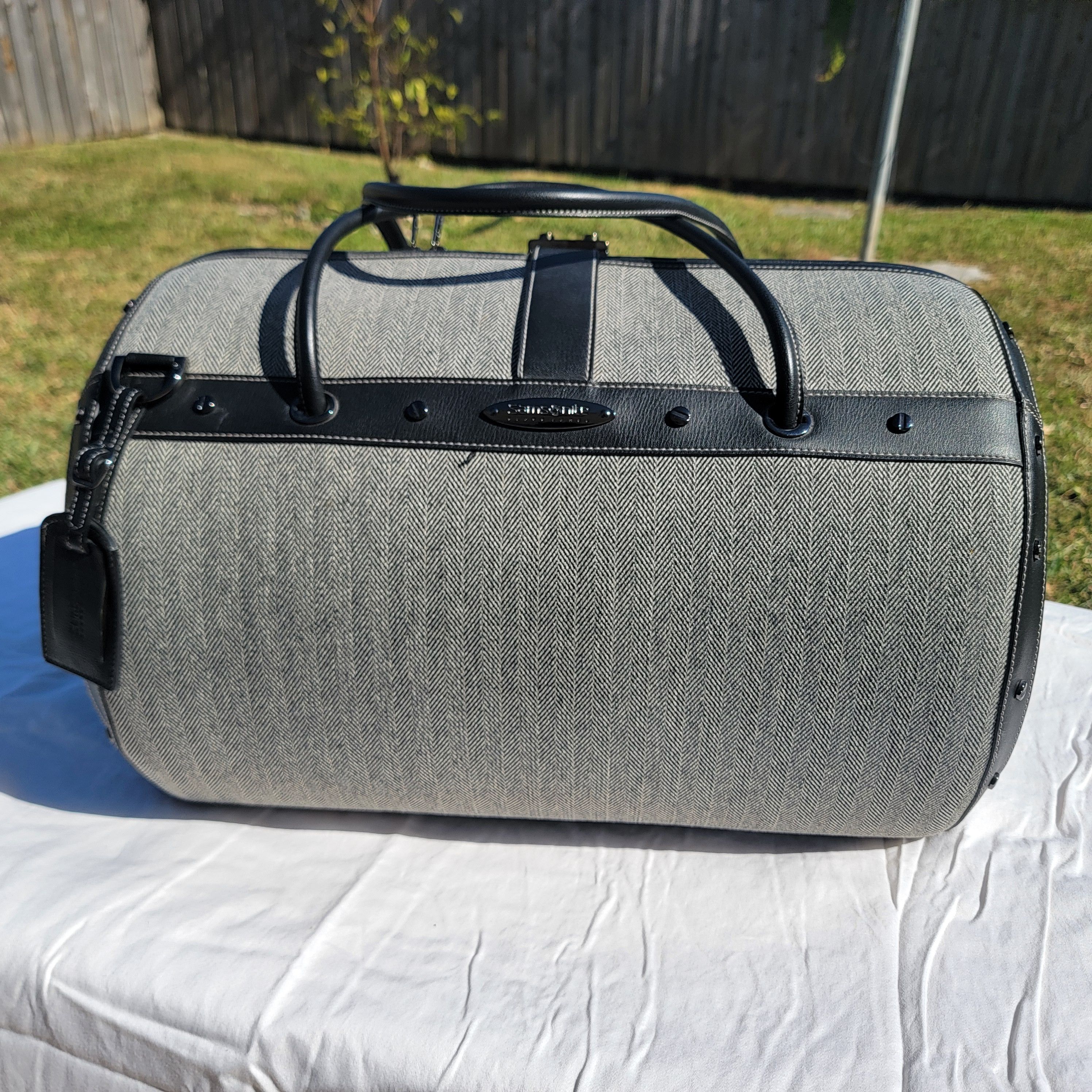 Samsonite Alexander Mcqueen X Samsonite Large Round Duffle Travel Bag Size ONE SIZE - 1 Thumbnail