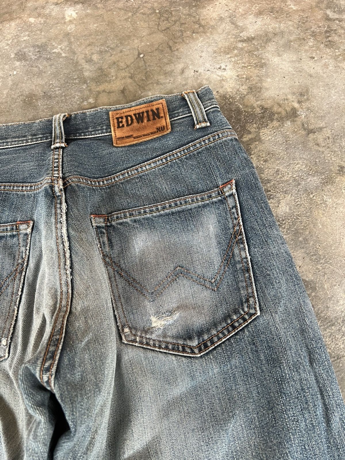 Edwin EDWIN EXCLUSIVE VINTAGE EXTRA BAGGY FADED DISTRESS JEAN Size US 31 - 17 Thumbnail
