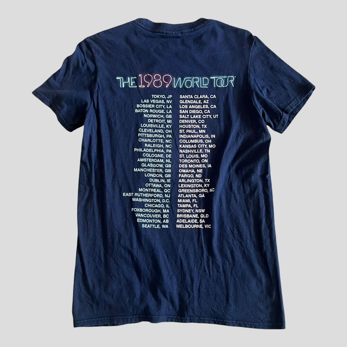 Band Tees Taylor Swift 1989 World Tour T-Shirt Pop Tee Merch Size US S / EU 44-46 / 1 - 2 Thumbnail