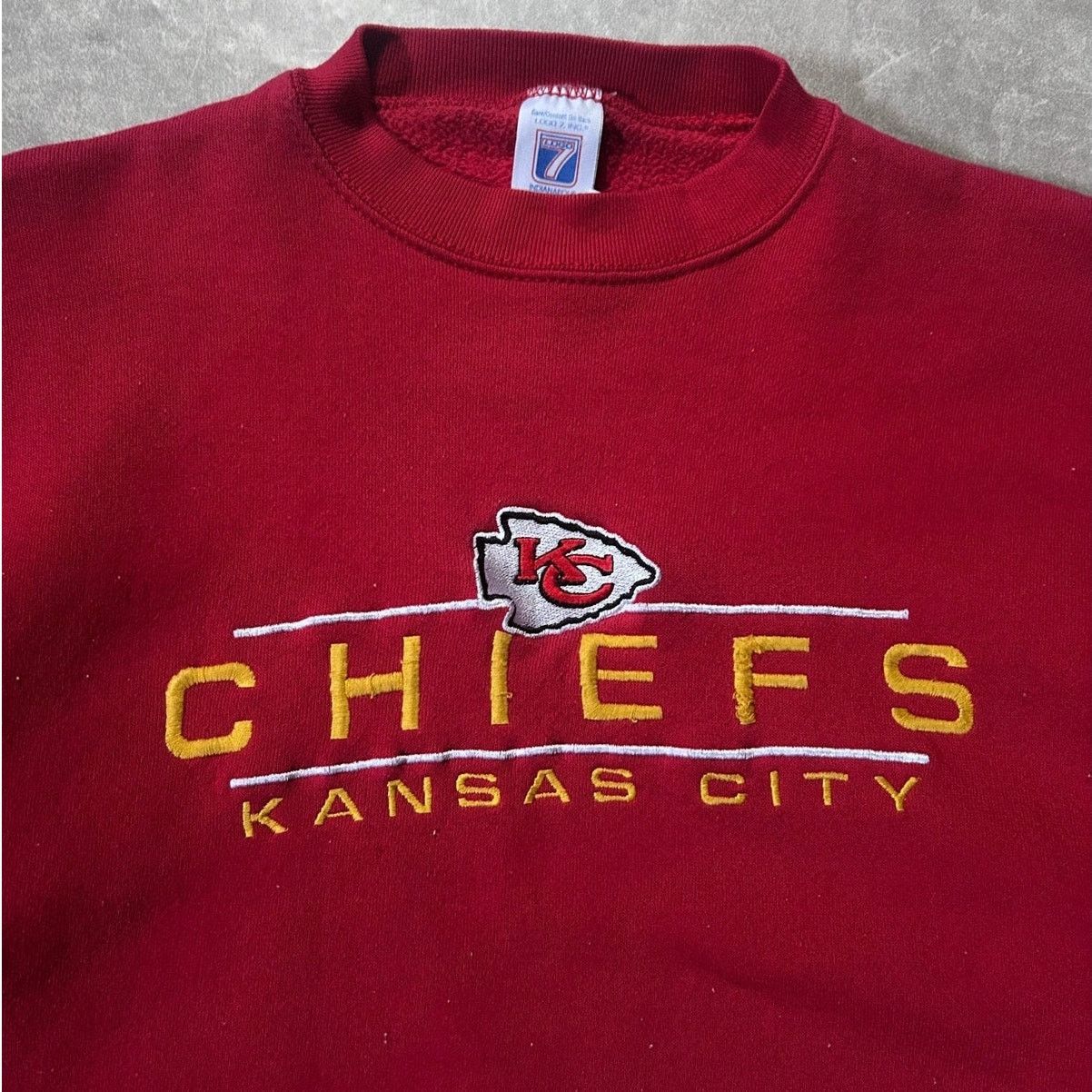 Logo 7 90's Vintage Kansas City Chiefs Embroidered Red Crewneck -XL Size US XL / EU 56 / 4 - 2 Thumbnail