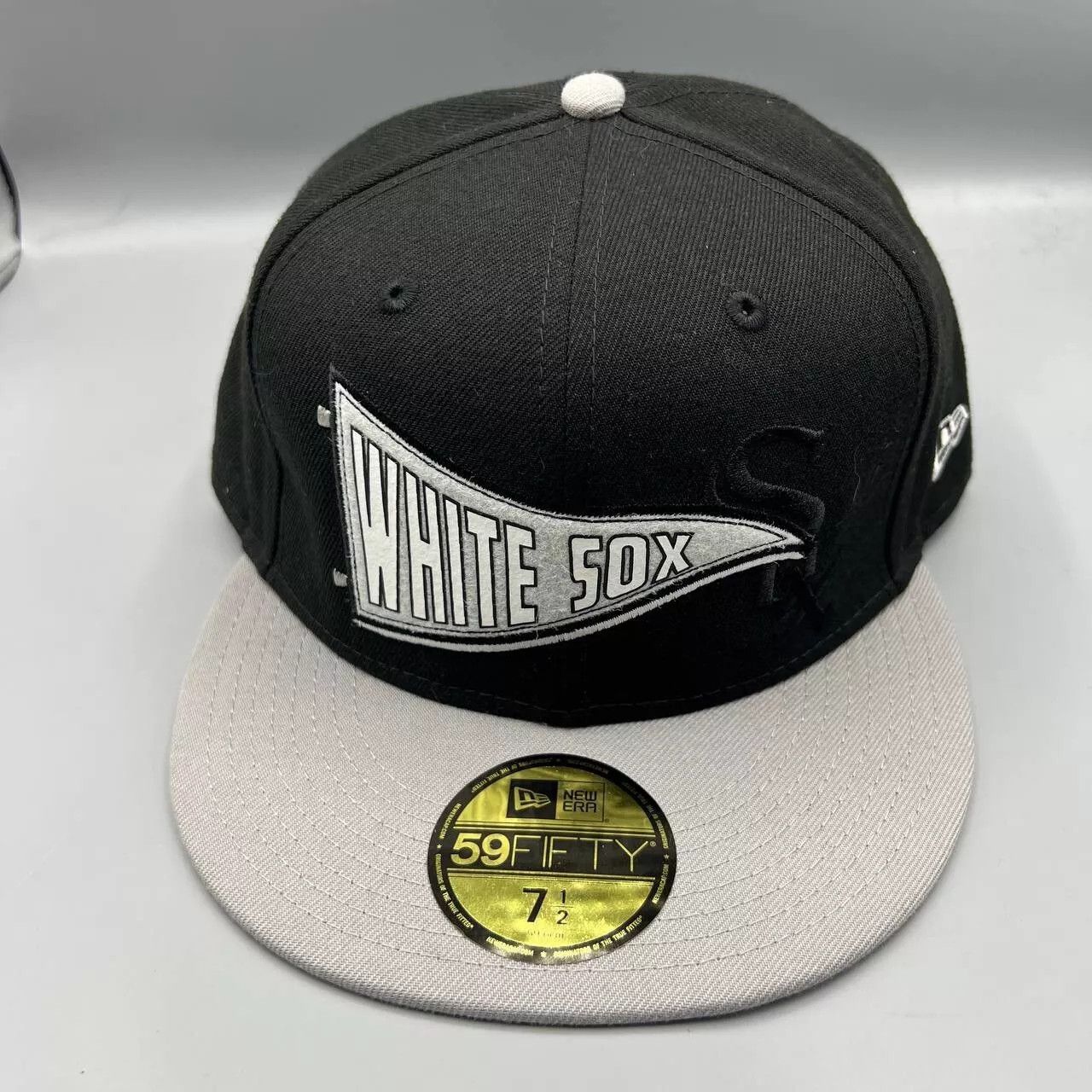 New Era Chicago White Sox Hat Men 7 1/2 59Fifty New Era Fitted Cap Size ONE SIZE - 1 Thumbnail