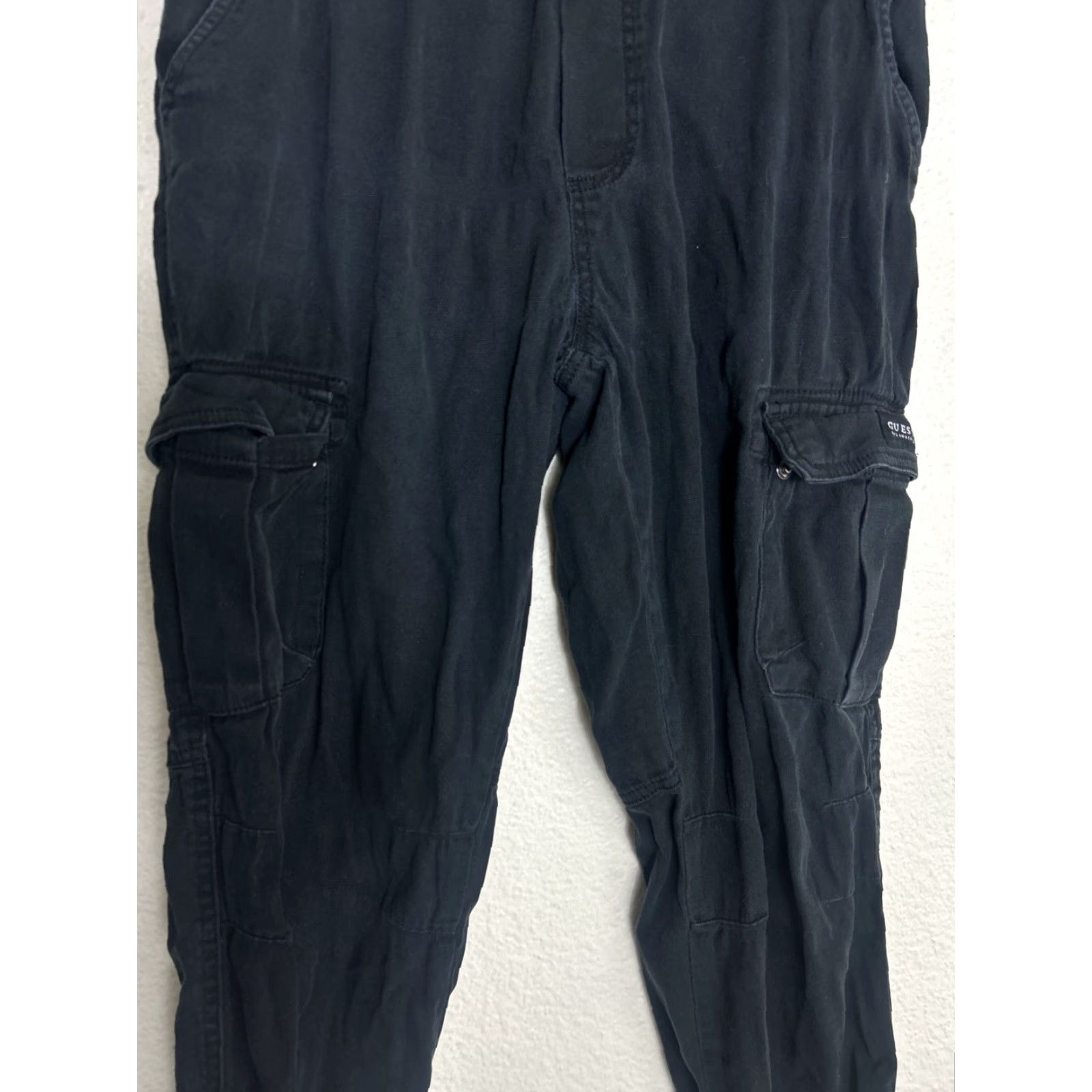 Guess VINTAGE Guess Mens Medium Black Ankle Cargo Joggers Missing Drawstring 32x27 Size US 31 - 3 Thumbnail