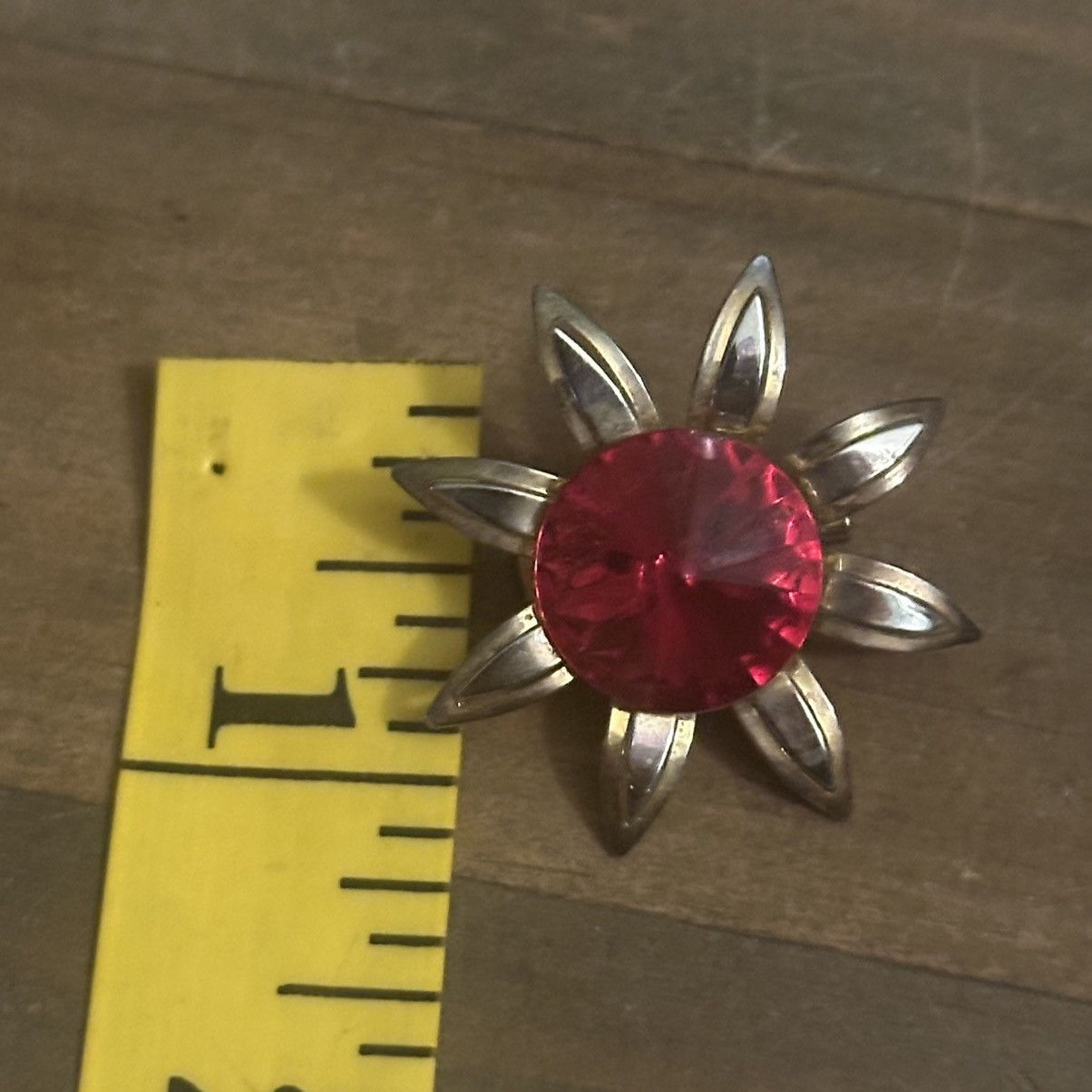 Vintage Vintage gold tone big red rhinestone sunflower brooch Size ONE SIZE - 3 Thumbnail