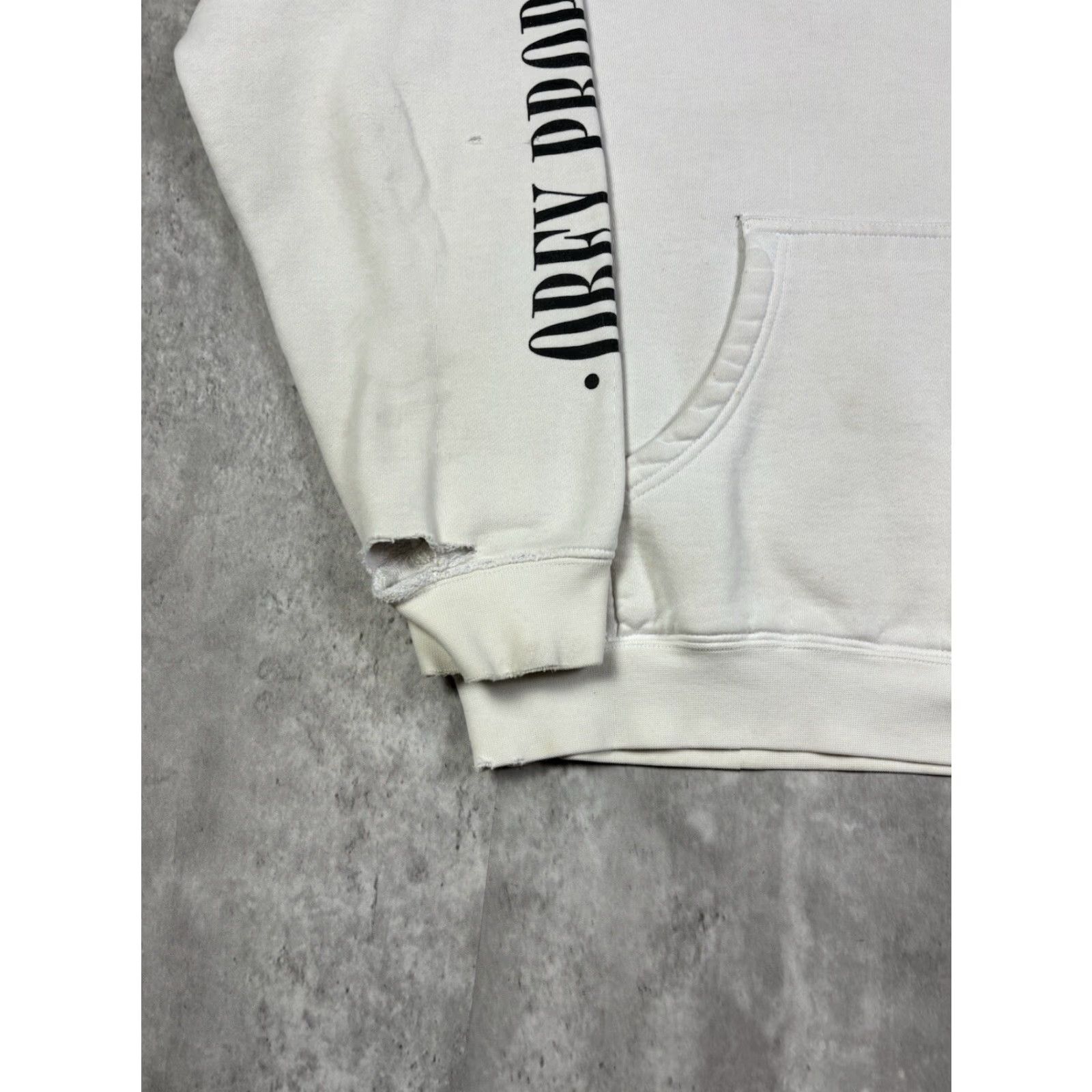 Obey VINTAGE OBEY Hoodie Pullover Skate Distressed PULLOVER M White Logo Graphic Print Hooded Pockets USA City Sports Men Size US M / EU 48-50 / 2 - 4 Thumbnail