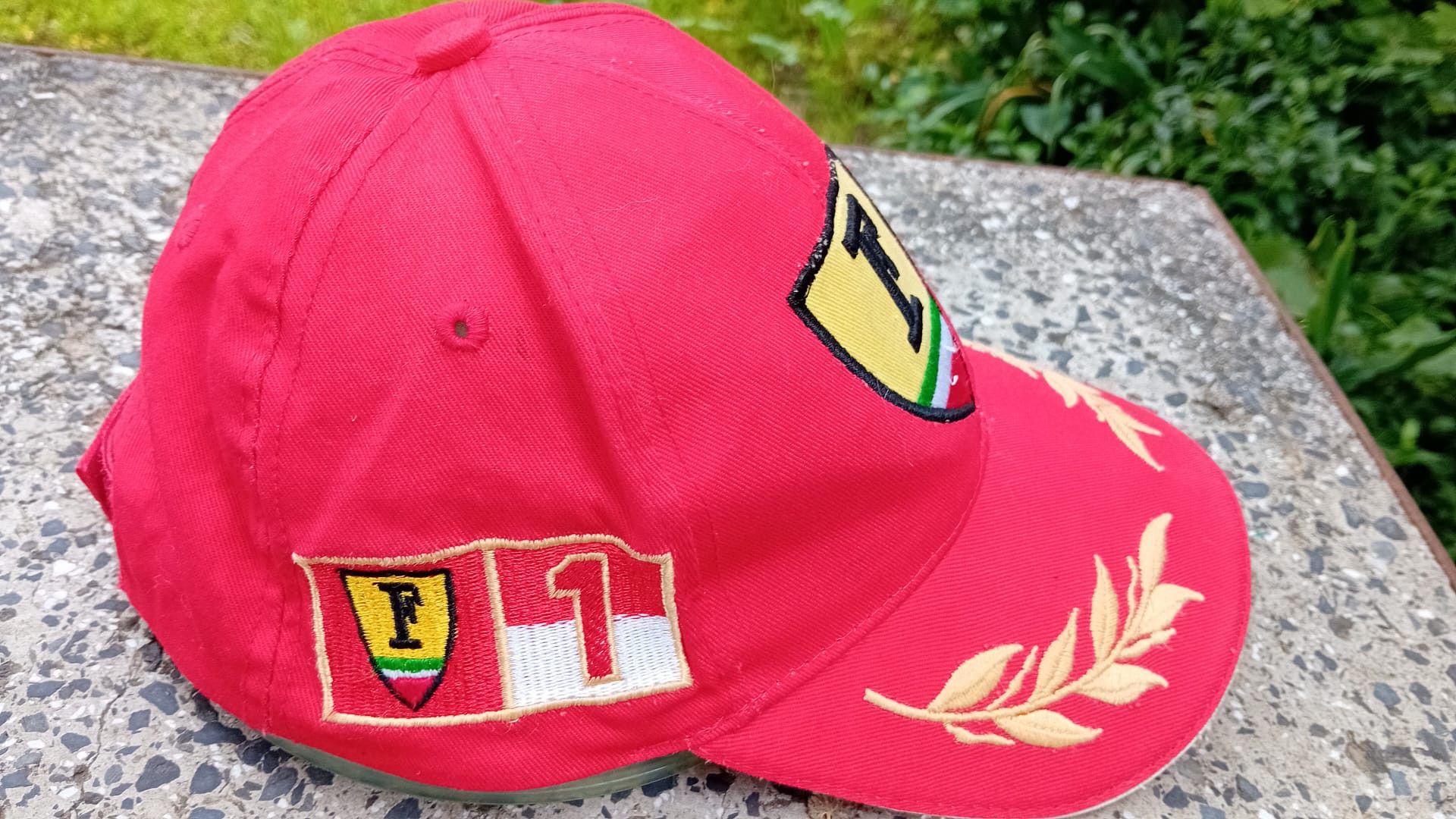 Formula 1 × Vintage Formula 1 Ferrari Vintage Racing Strapback Hat Size ONE SIZE - 4 Thumbnail