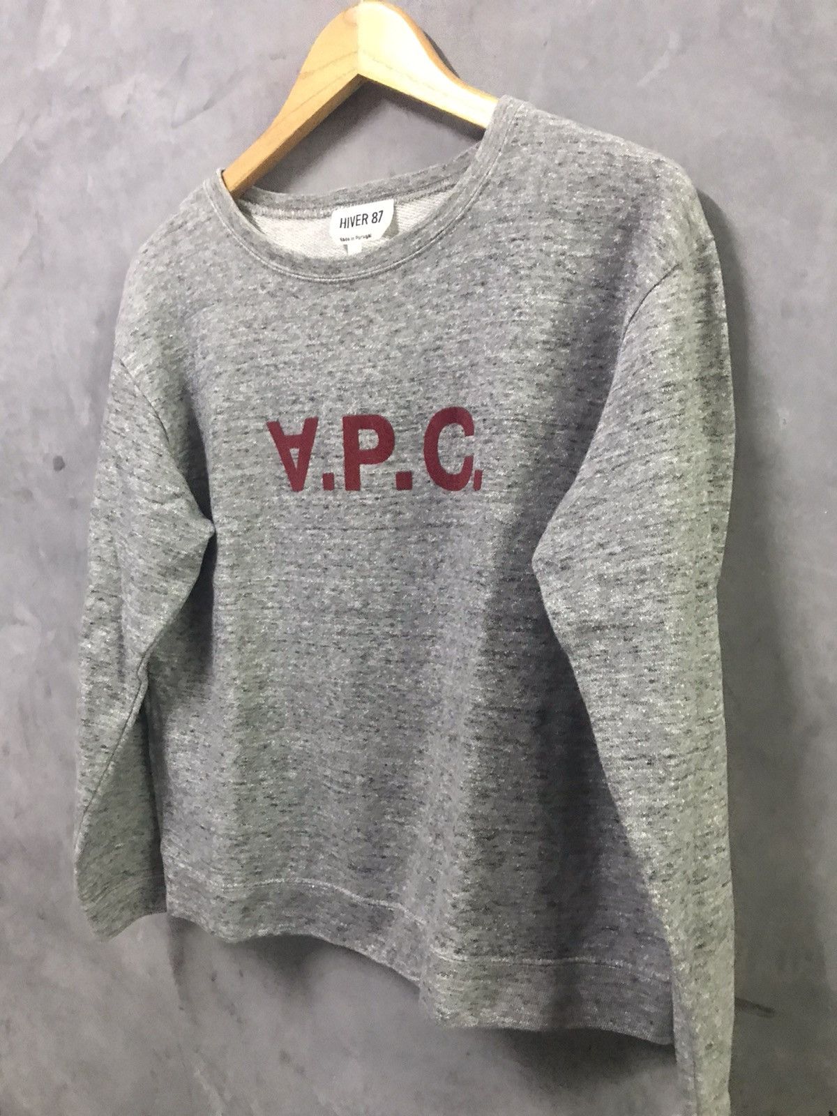 A.P.C. A.P.C - Hiver 87 Upside Logo Crop Sweatshirt Size M / US 6-8 / IT 42-44 - 2 Thumbnail