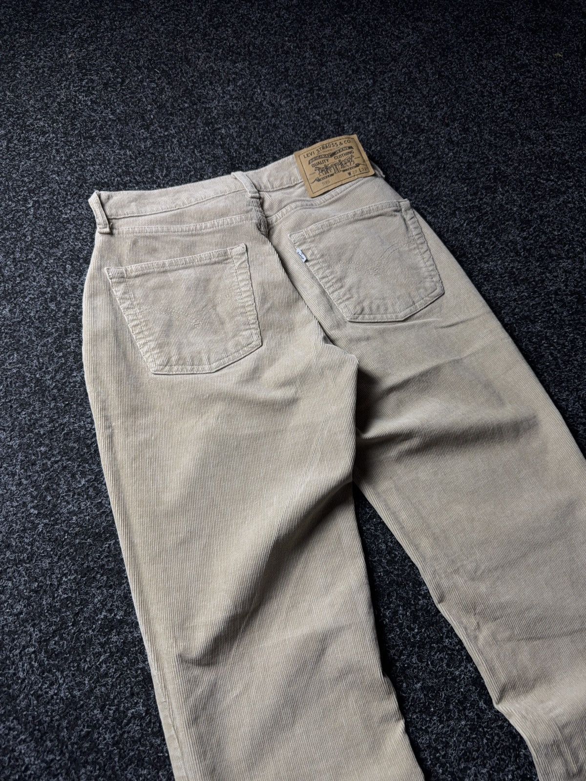 Levi's Vintage Clothing Retro Levi’s 595 Western Beige Corduroy Pants Made in Italy Size 27" / US 4 / IT 40 - 17 Thumbnail