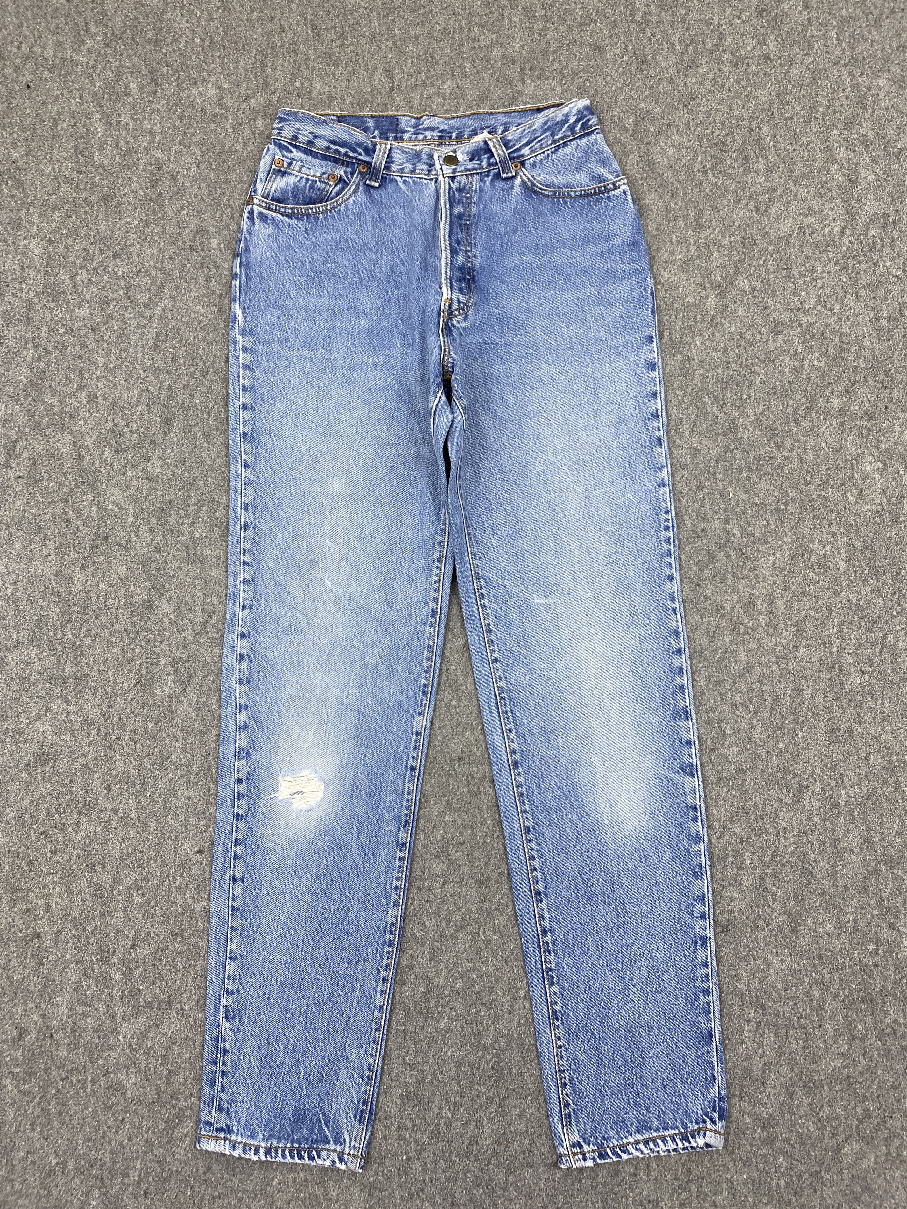 Levi's Vintage Levis 501 Lightwash Blue Jeans DP2750 Size US 28 / EU 44 - 1 Thumbnail