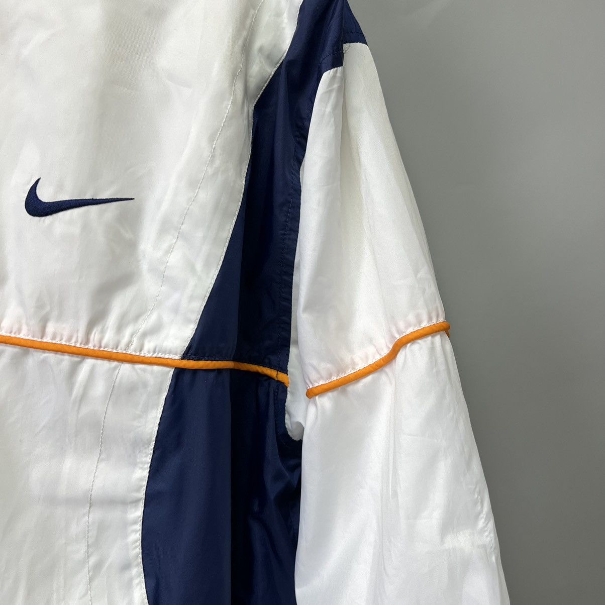 Nike Nike Windbreaker Vintage Jacket White Men’s Size US M / EU 48-50 / 2 - 6 Thumbnail