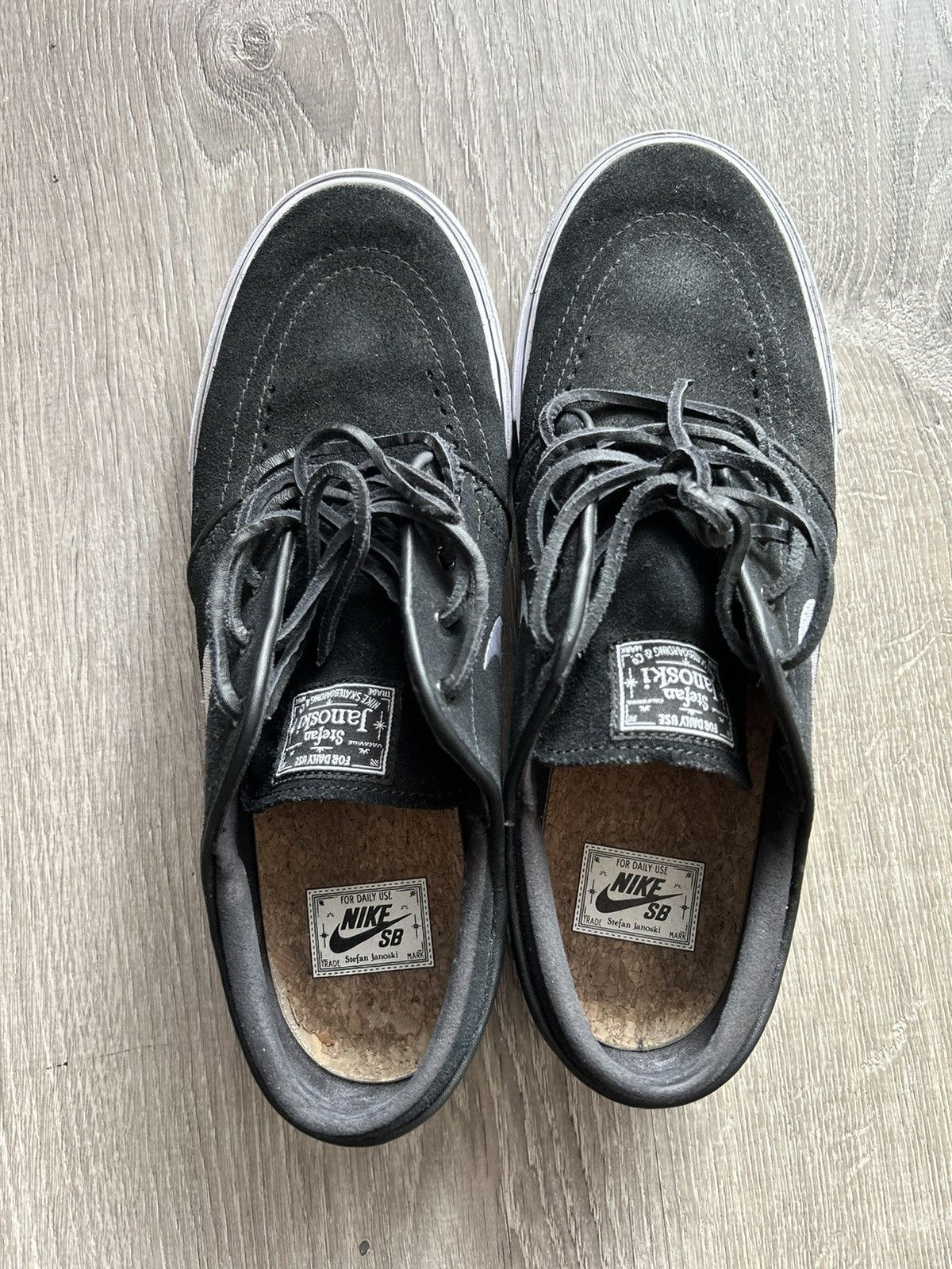 Nike SB Stefan Janoski skate shoes Size US 8.5 / EU 41-42 - 2 Thumbnail
