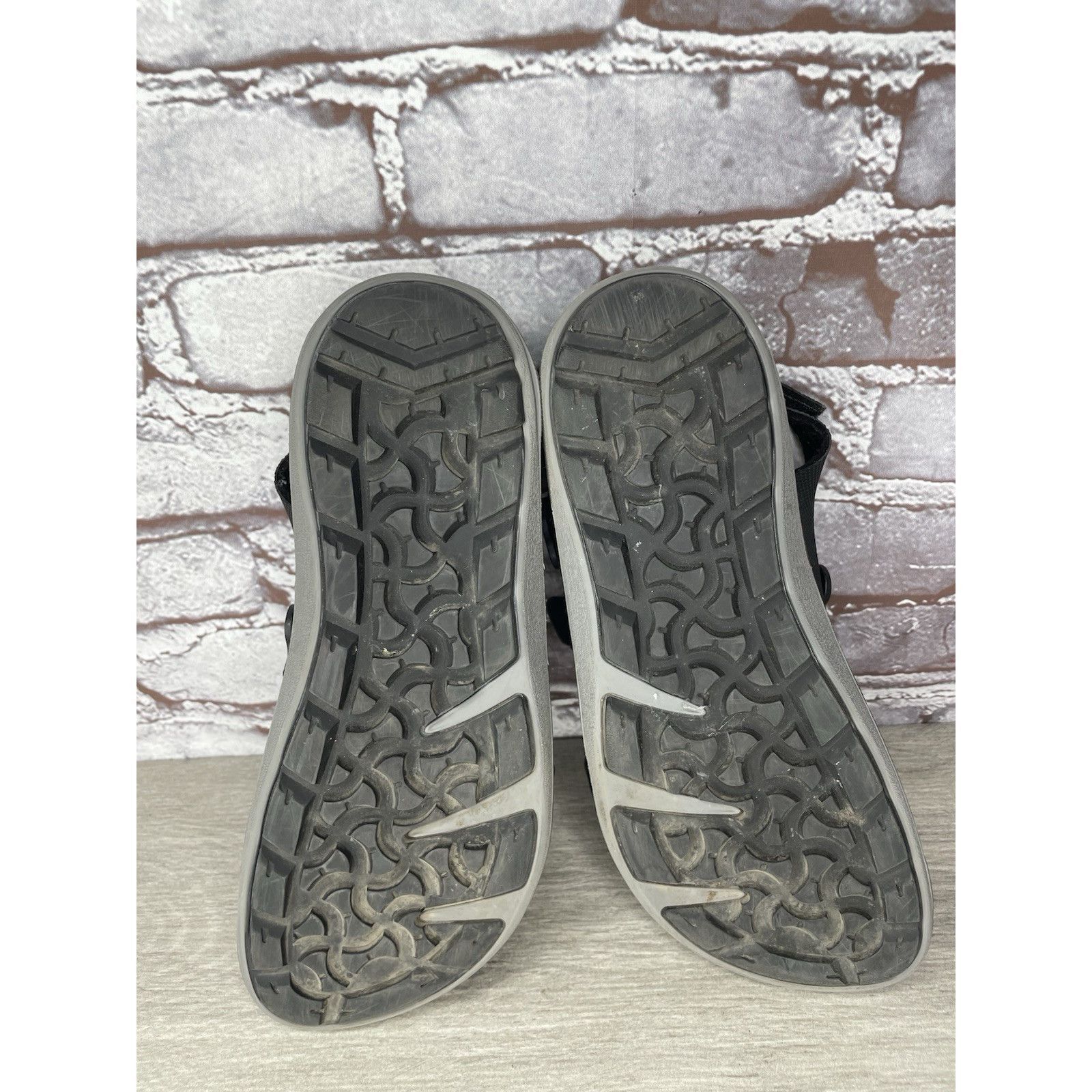 Birkenstock Birkenstock Kalahari Black Cross Country Strap Sandals Women Size US 8 / IT 38 - 11 Thumbnail