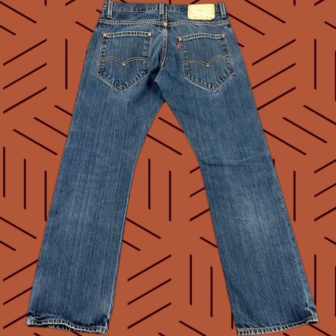 Levi's VINTAGE Levis 514 Jeans Mens 32x32 Blue Denim Mid Rise Classic Straight 5-Pocket Mens Jeans Size US 32 / EU 48 - 1 Thumbnail