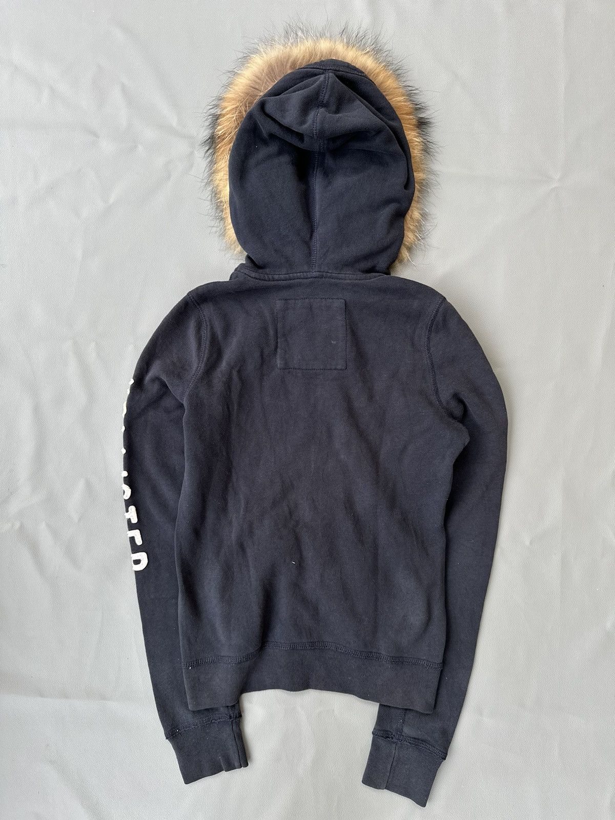 Hollister CRAZY FADED HOLLISTER DISTRESSED ZIP FUR HOODIE LGB STYLE Size XS / US 0-2 / IT 36-38 - 2 Thumbnail