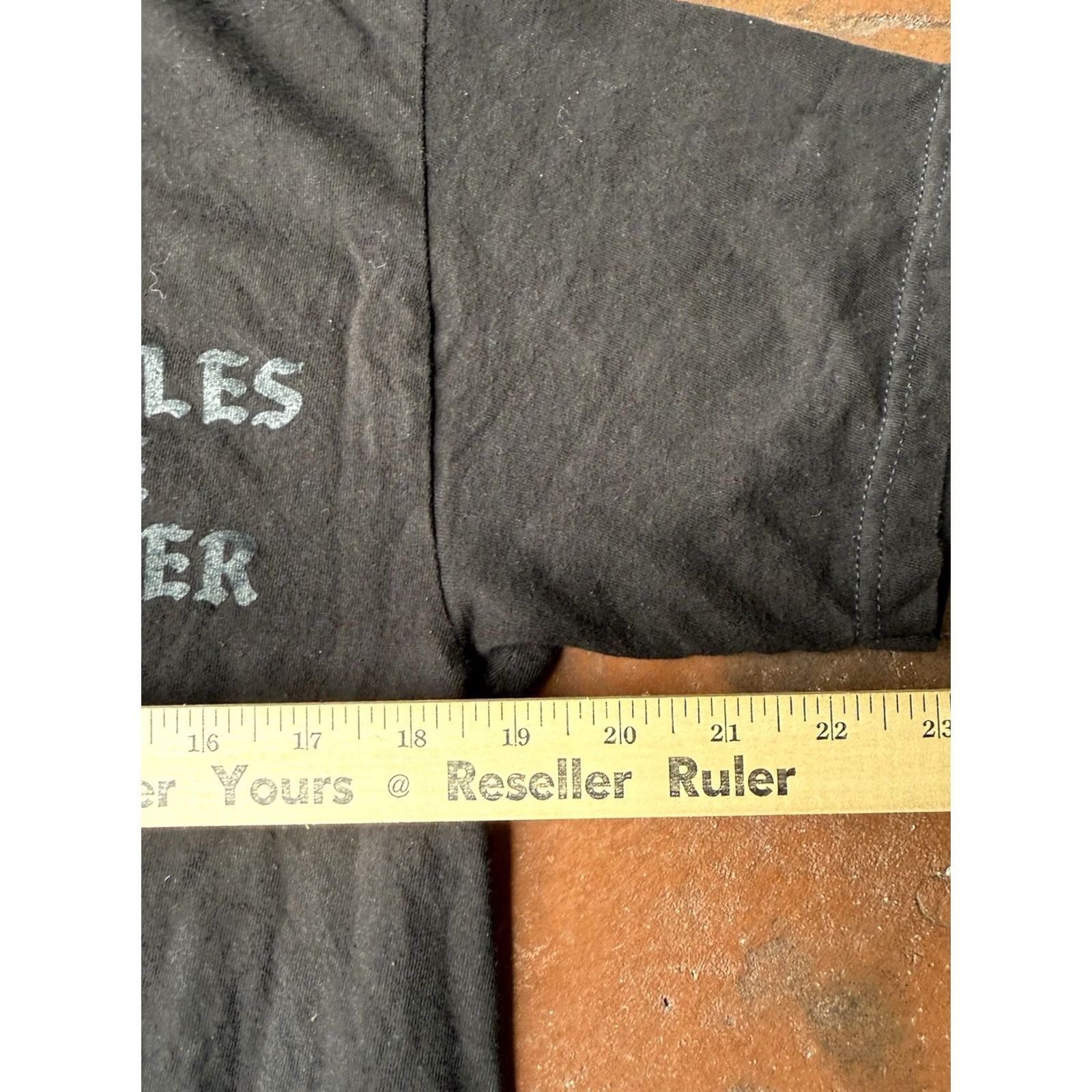 Olive Aholes Live Forever T-Shirt Men Short Sleeve Crew Neck Black Medium Grunge Logo Graphic Print Vintage No Size US M / EU 48-50 / 2 - 5 Thumbnail