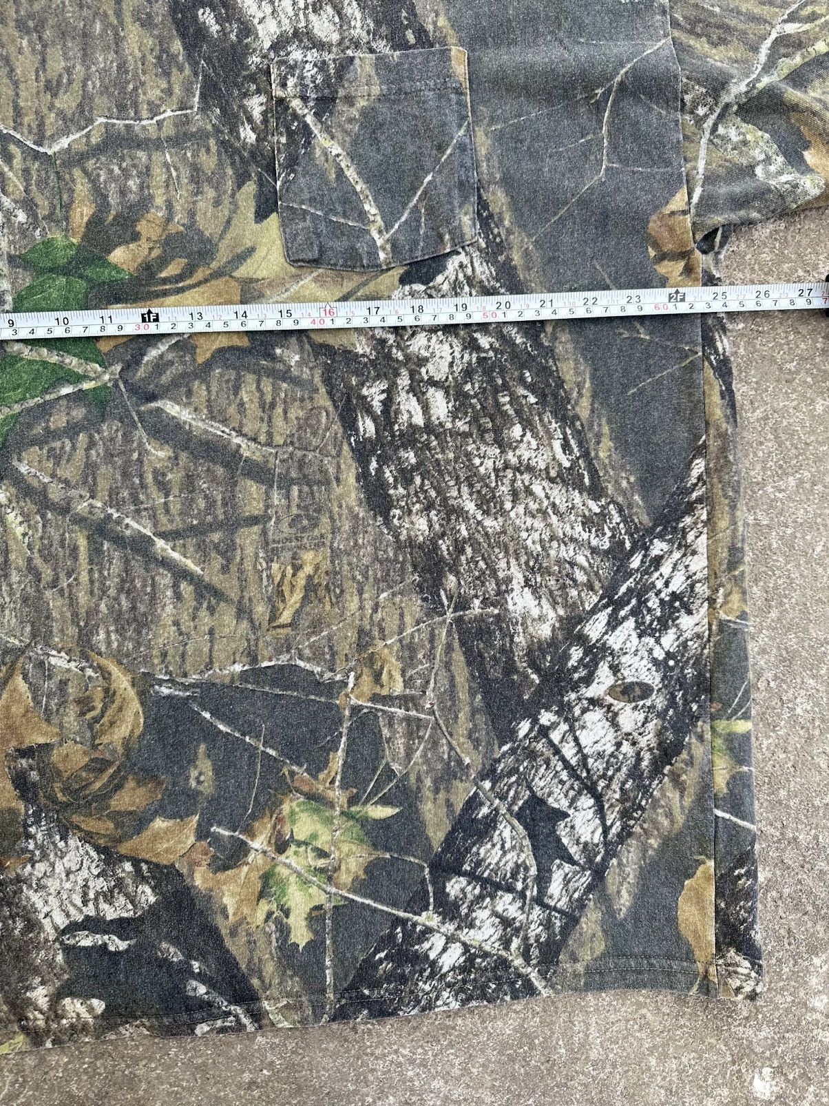 Realtree Crazy Vintage Y2K Carhartt Style Realtree Camo T-Shirts Size US XL / EU 56 / 4 - 8 Thumbnail