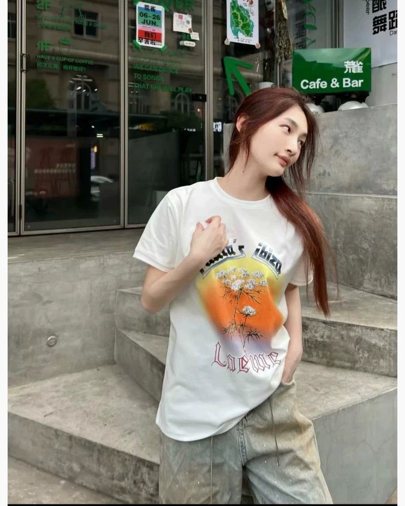 Loewe loewe white short sleeves 2504-Nextarrow Size US S / EU 44-46 / 1 - 1 Thumbnail