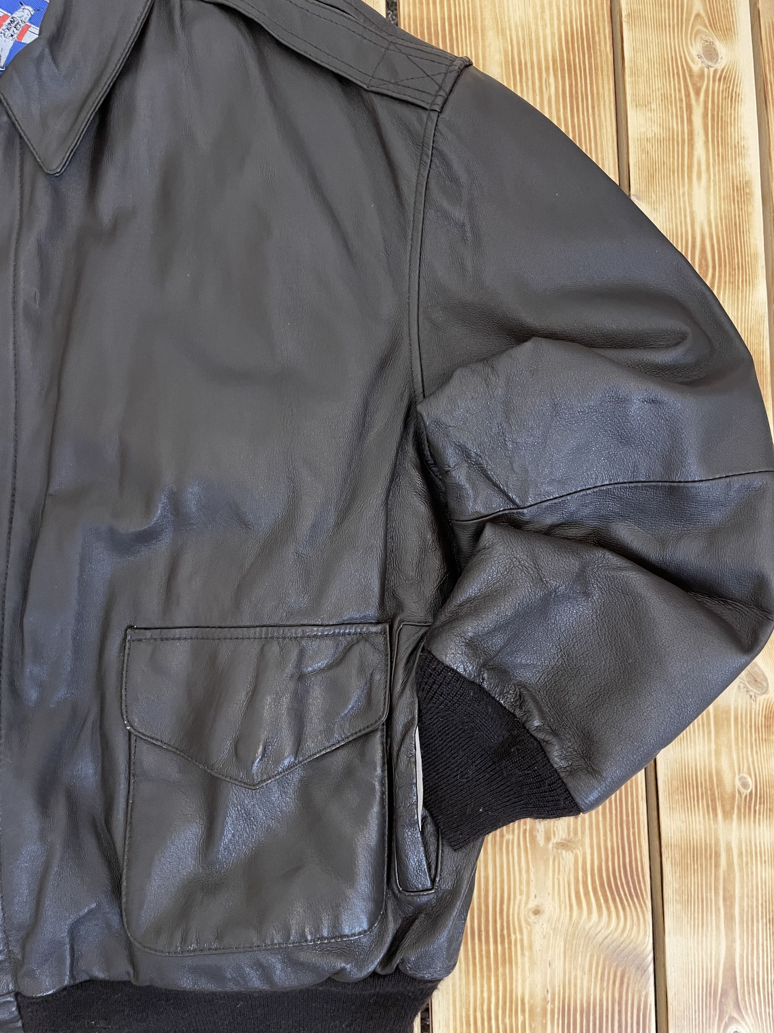 Other Vintage 90`s Airborne AirForce Genuine Leather Bomber Jacket Size US L / EU 52-54 / 3 - 4 Thumbnail