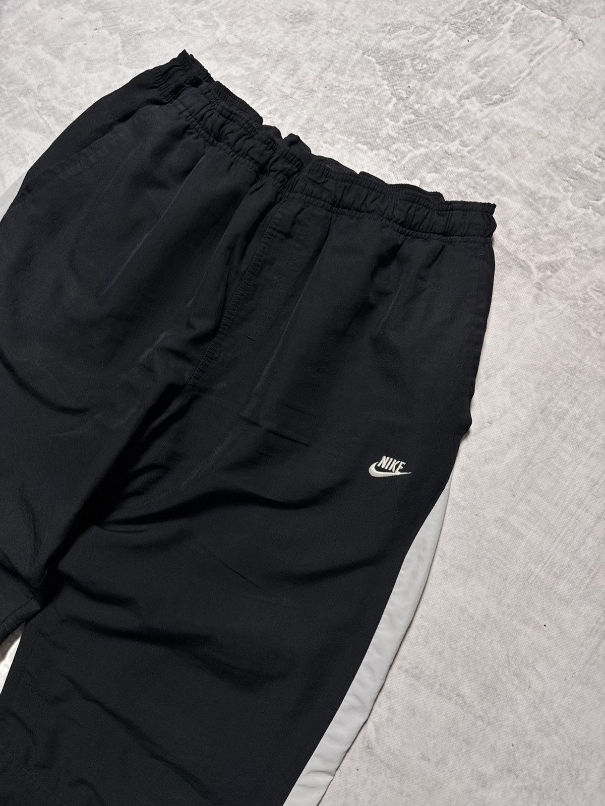 Nike × Vintage 00s Nike Vintage Nylon Airmax Baggy Drill Pants Joggers Y2K Size US 32 / EU 48 - 4 Thumbnail